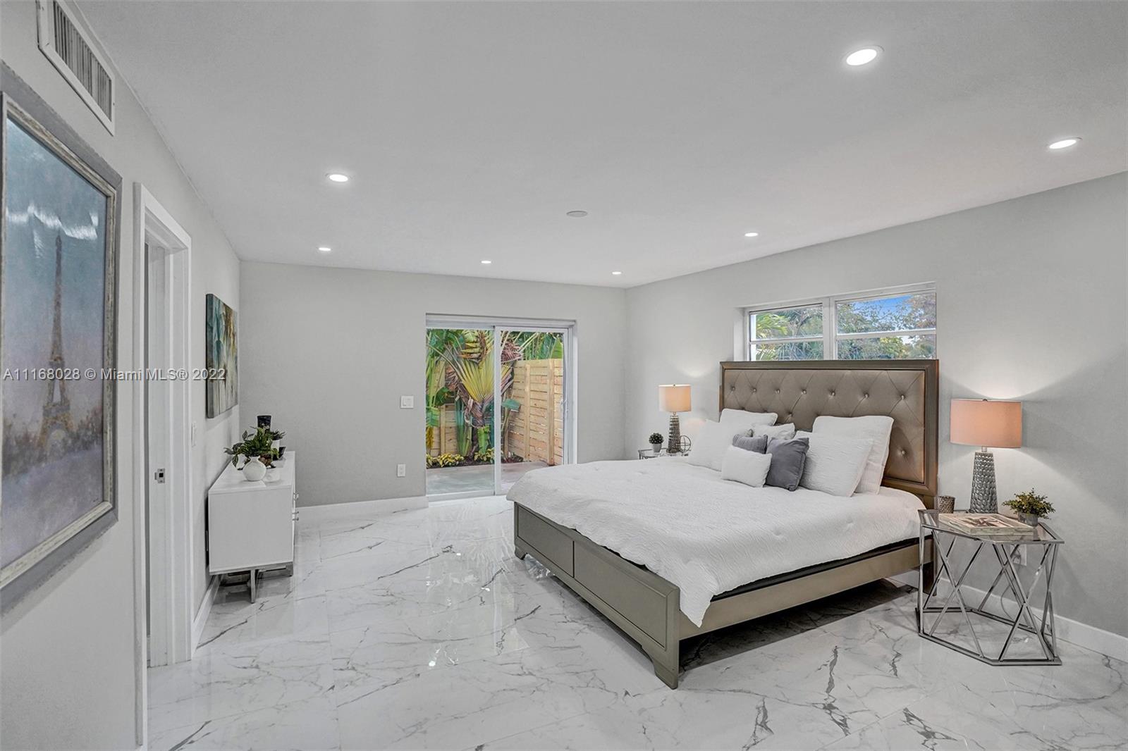 LAUDER GATE ISLES - Residential