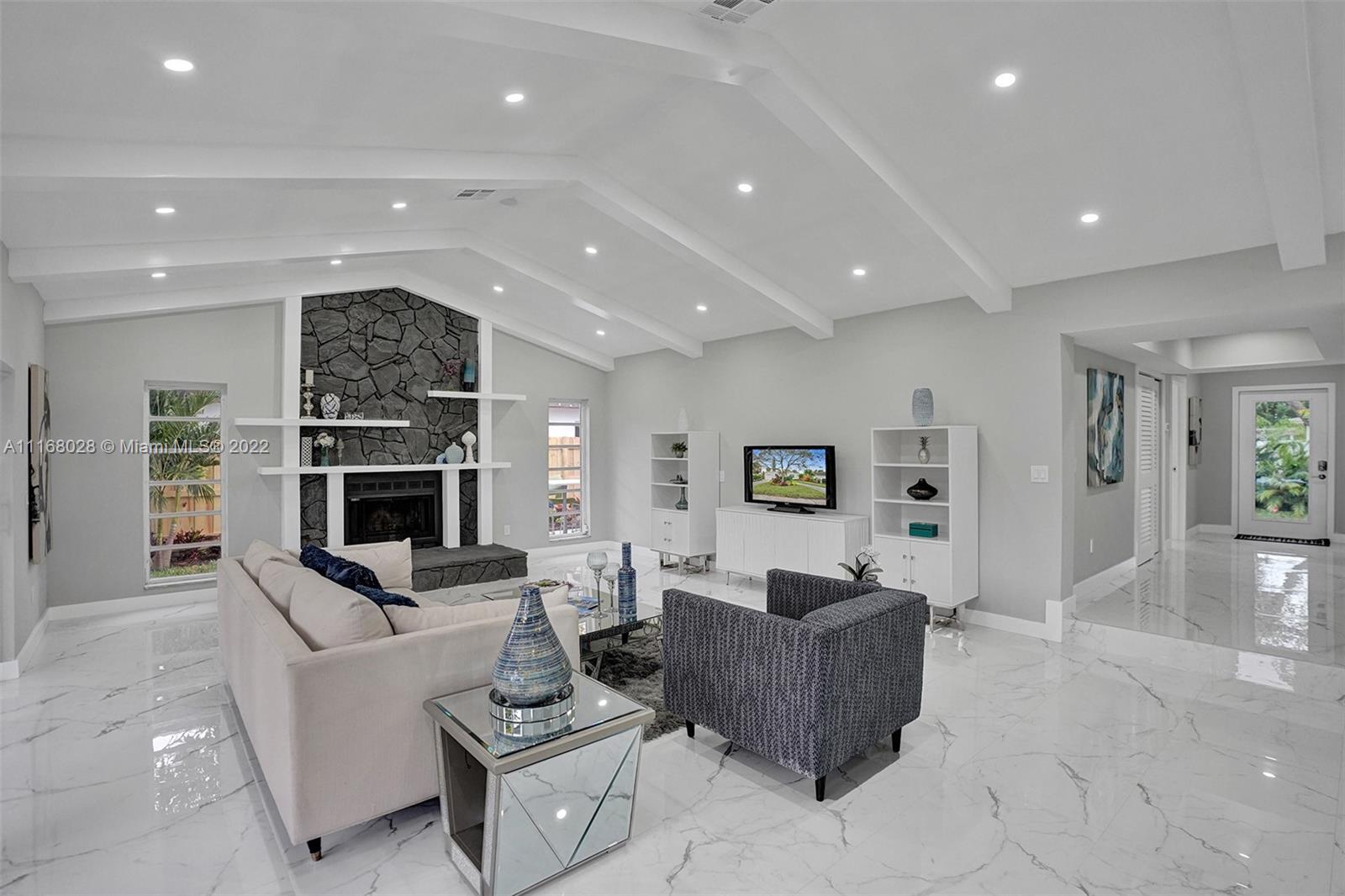 LAUDER GATE ISLES - Residential