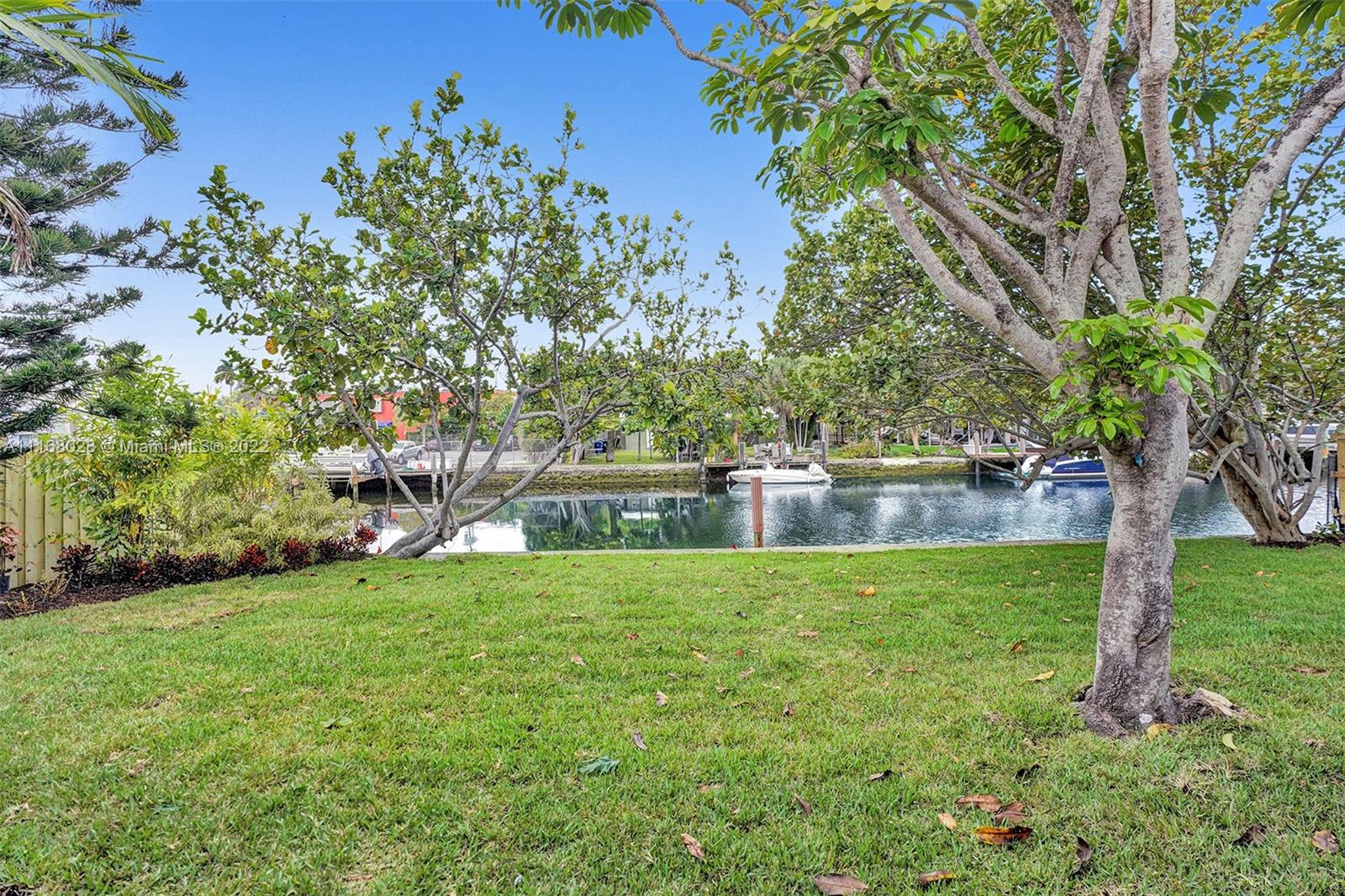 LAUDER GATE ISLES - Residential