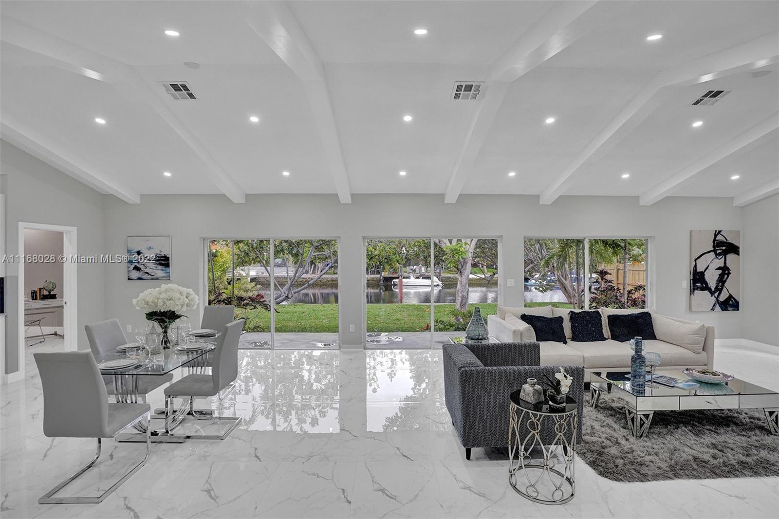 LAUDER GATE ISLES - Residential