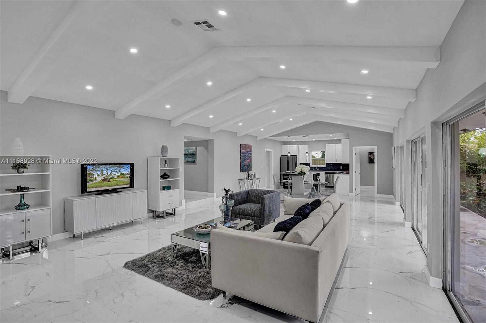 LAUDER GATE ISLES - Residential