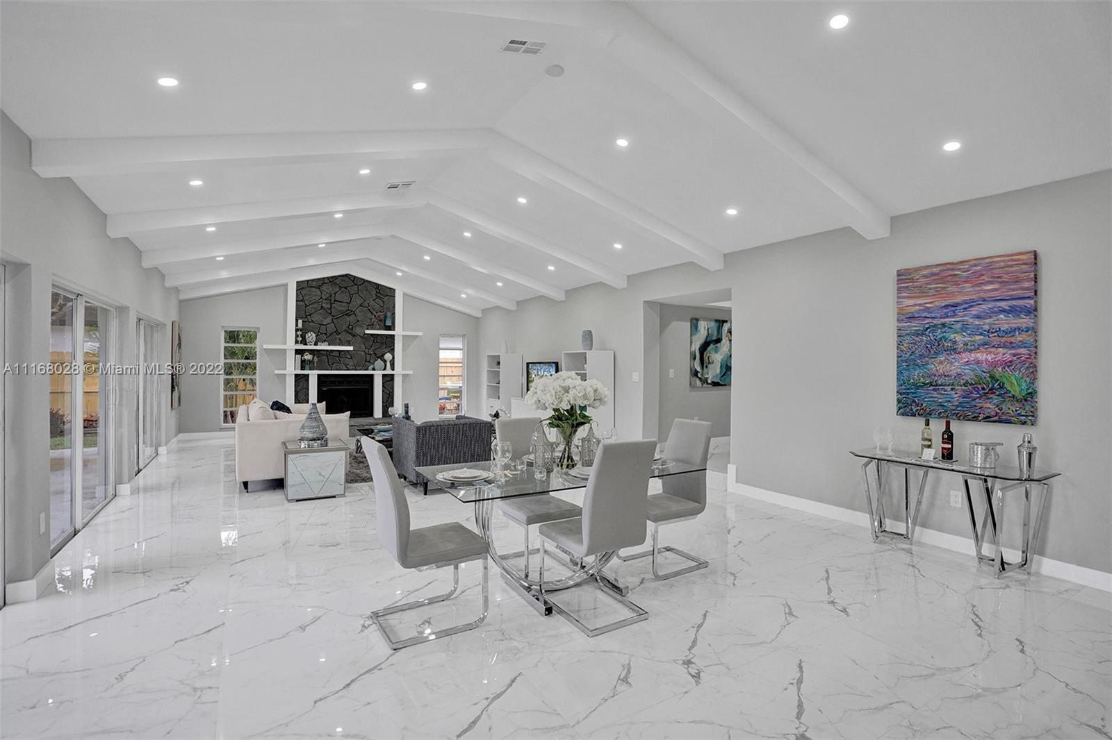LAUDER GATE ISLES - Residential