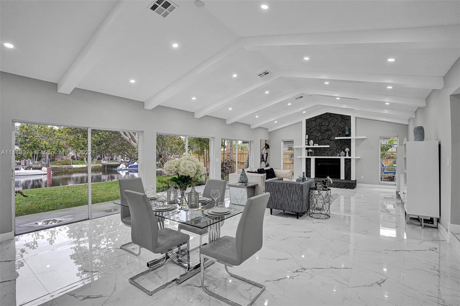 LAUDER GATE ISLES - Residential