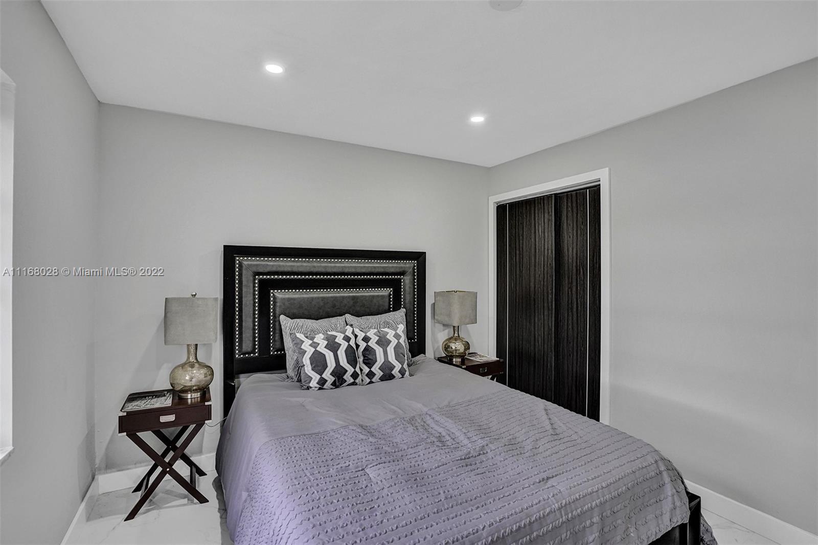 LAUDER GATE ISLES - Residential