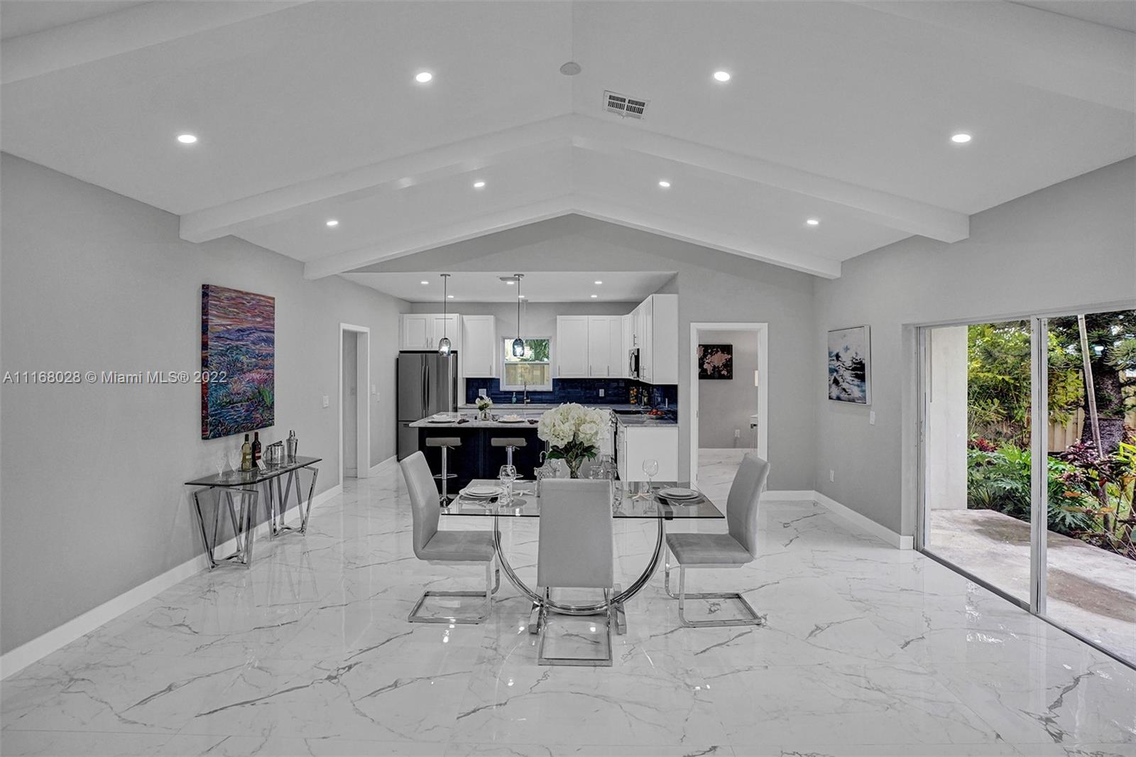 LAUDER GATE ISLES - Residential