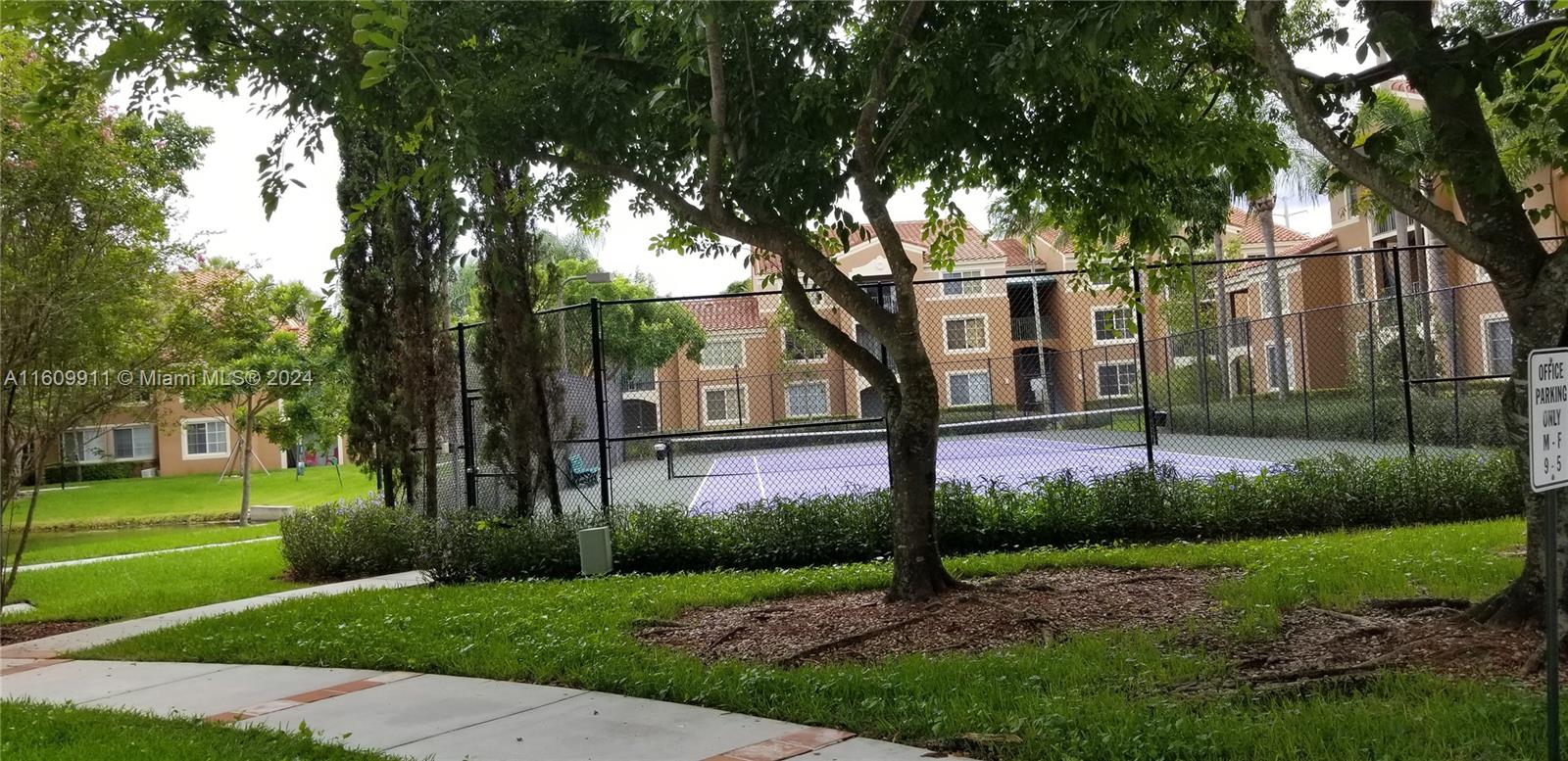 CARRINGTON AT COCONUT CRE - Residential Lease