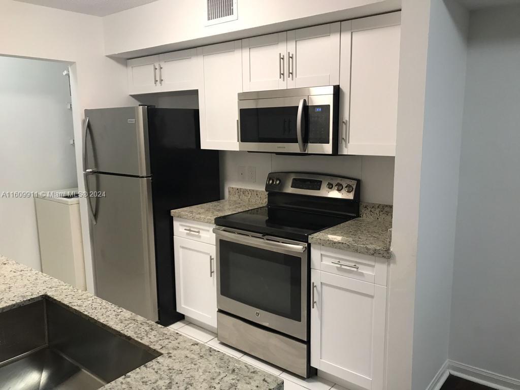 CARRINGTON AT COCONUT CRE - Residential Lease