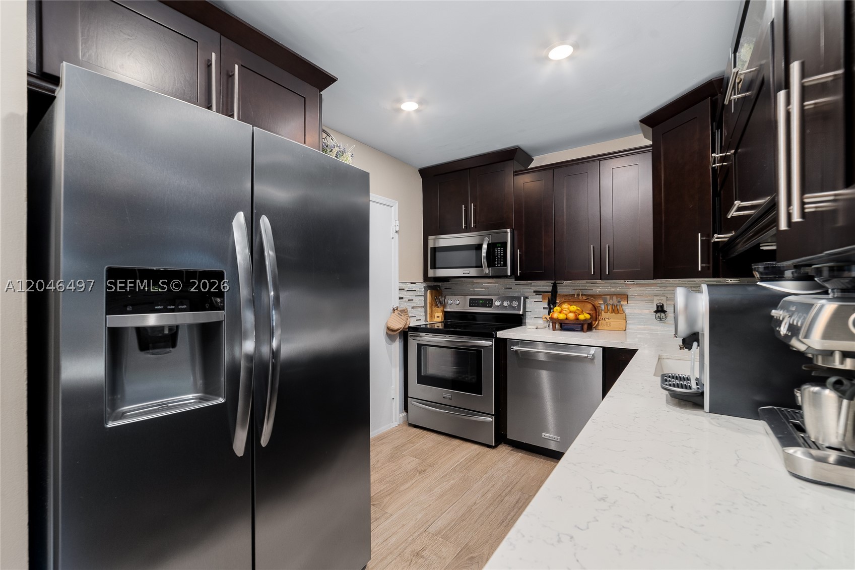 IMPERIAL POINT COLONNADES - Residential