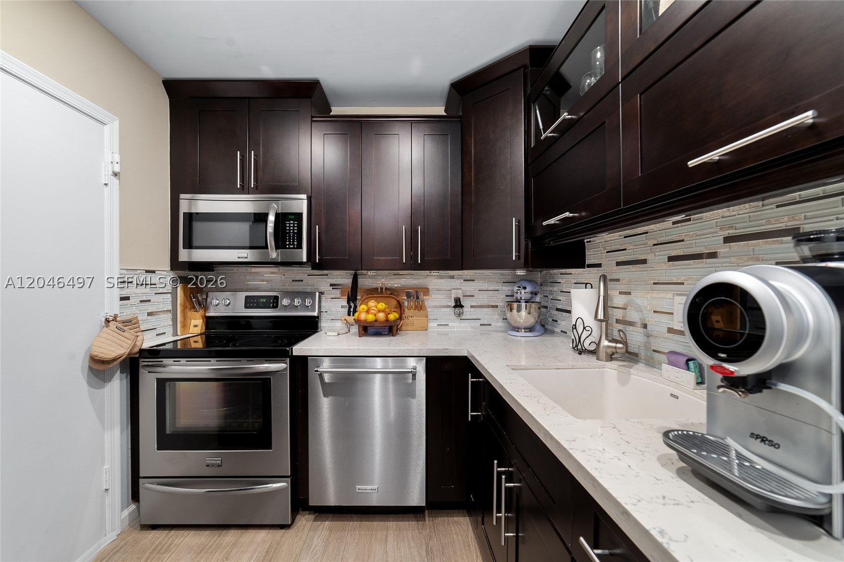 IMPERIAL POINT COLONNADES - Residential