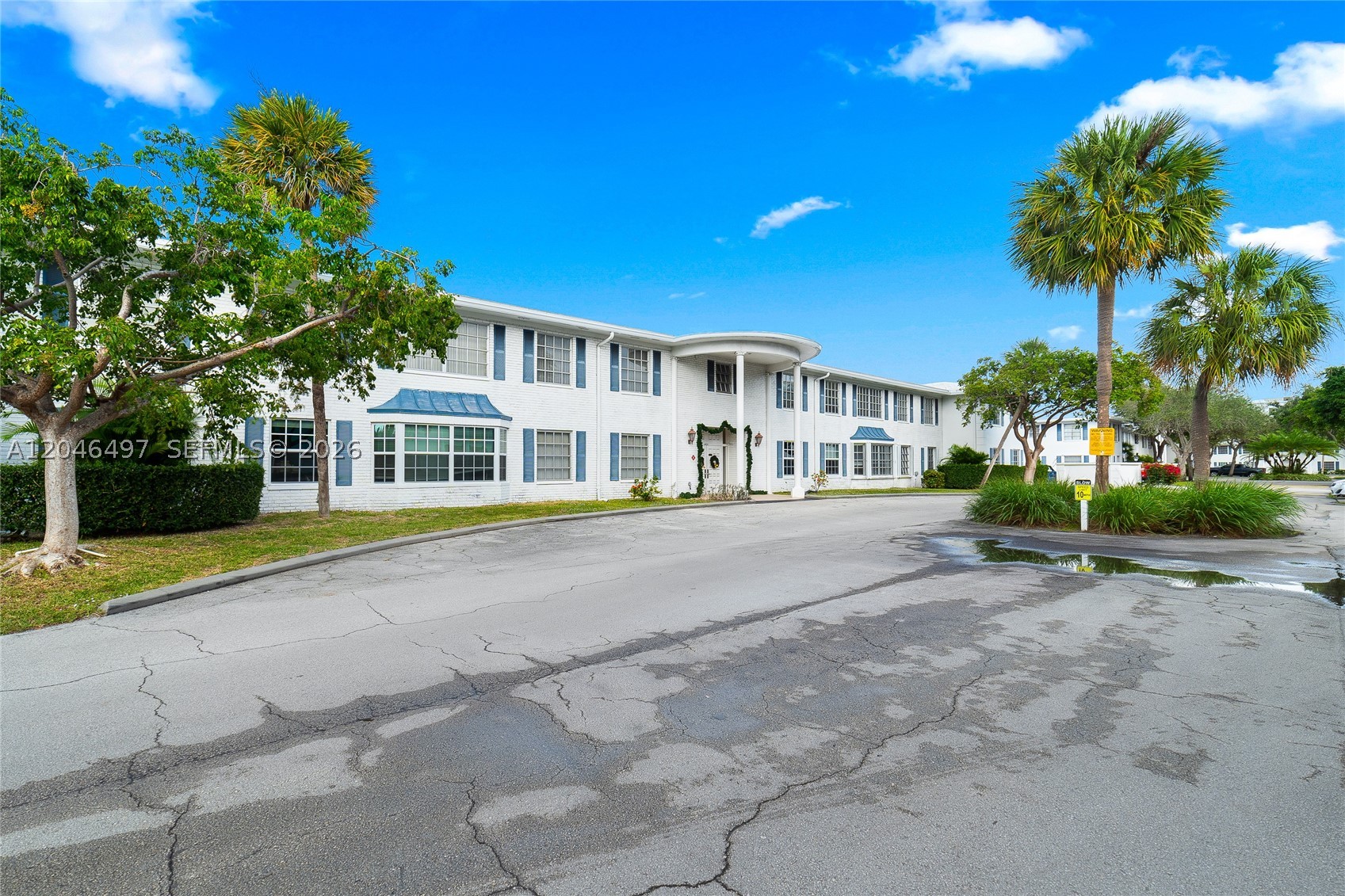 IMPERIAL POINT COLONNADES - Residential