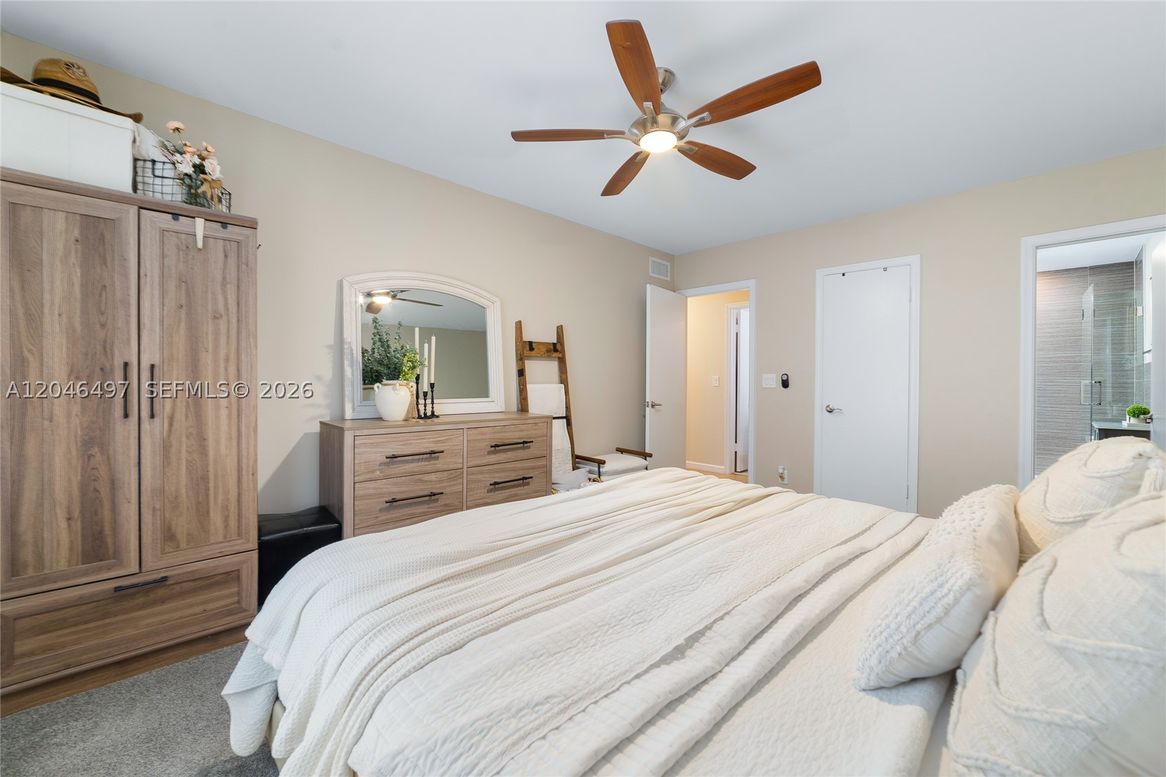 IMPERIAL POINT COLONNADES - Residential
