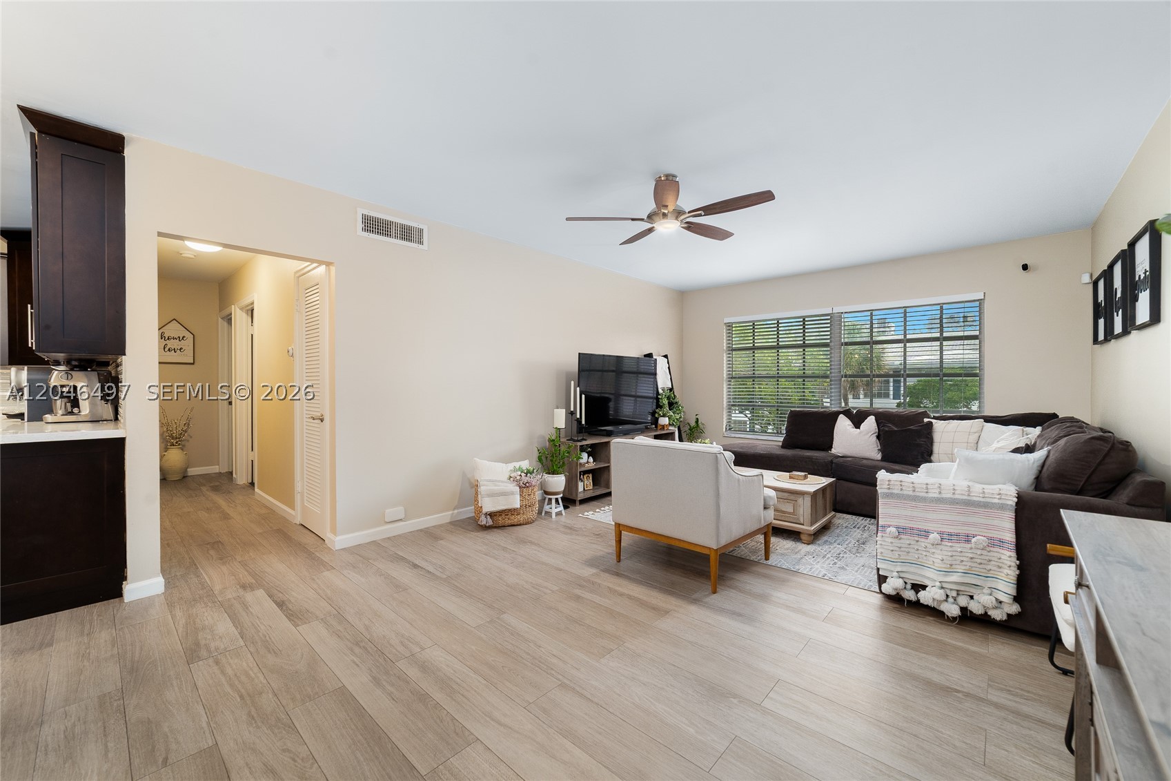 IMPERIAL POINT COLONNADES - Residential