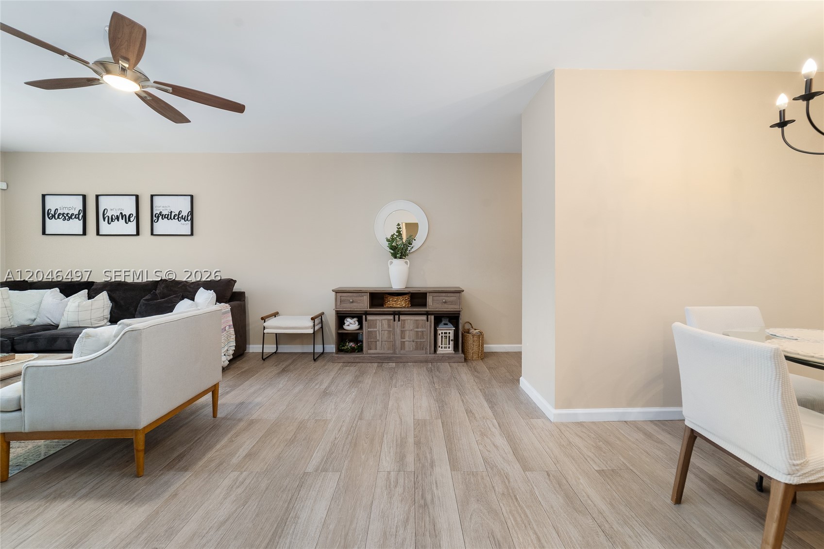 IMPERIAL POINT COLONNADES - Residential