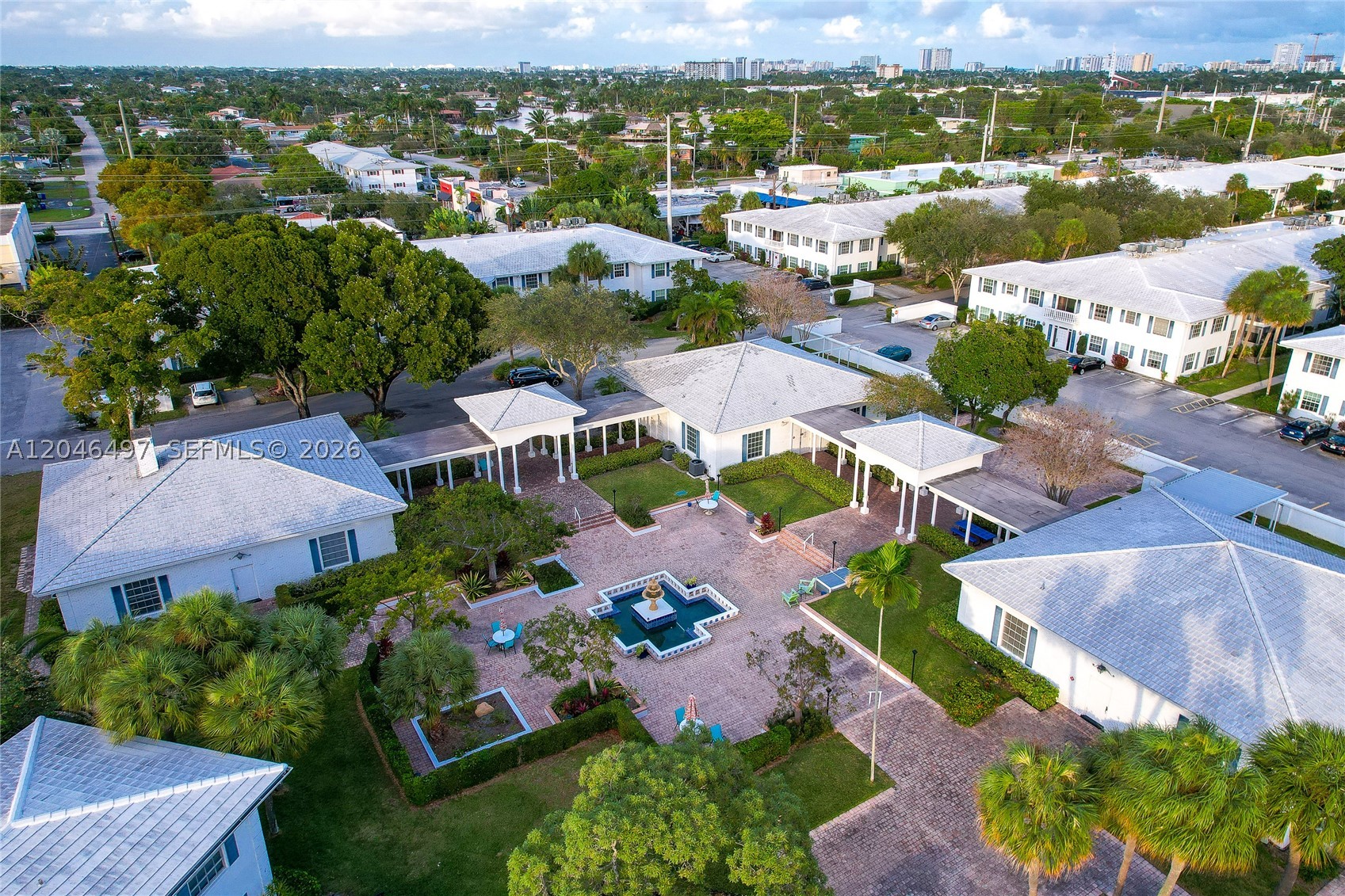 IMPERIAL POINT COLONNADES - Residential