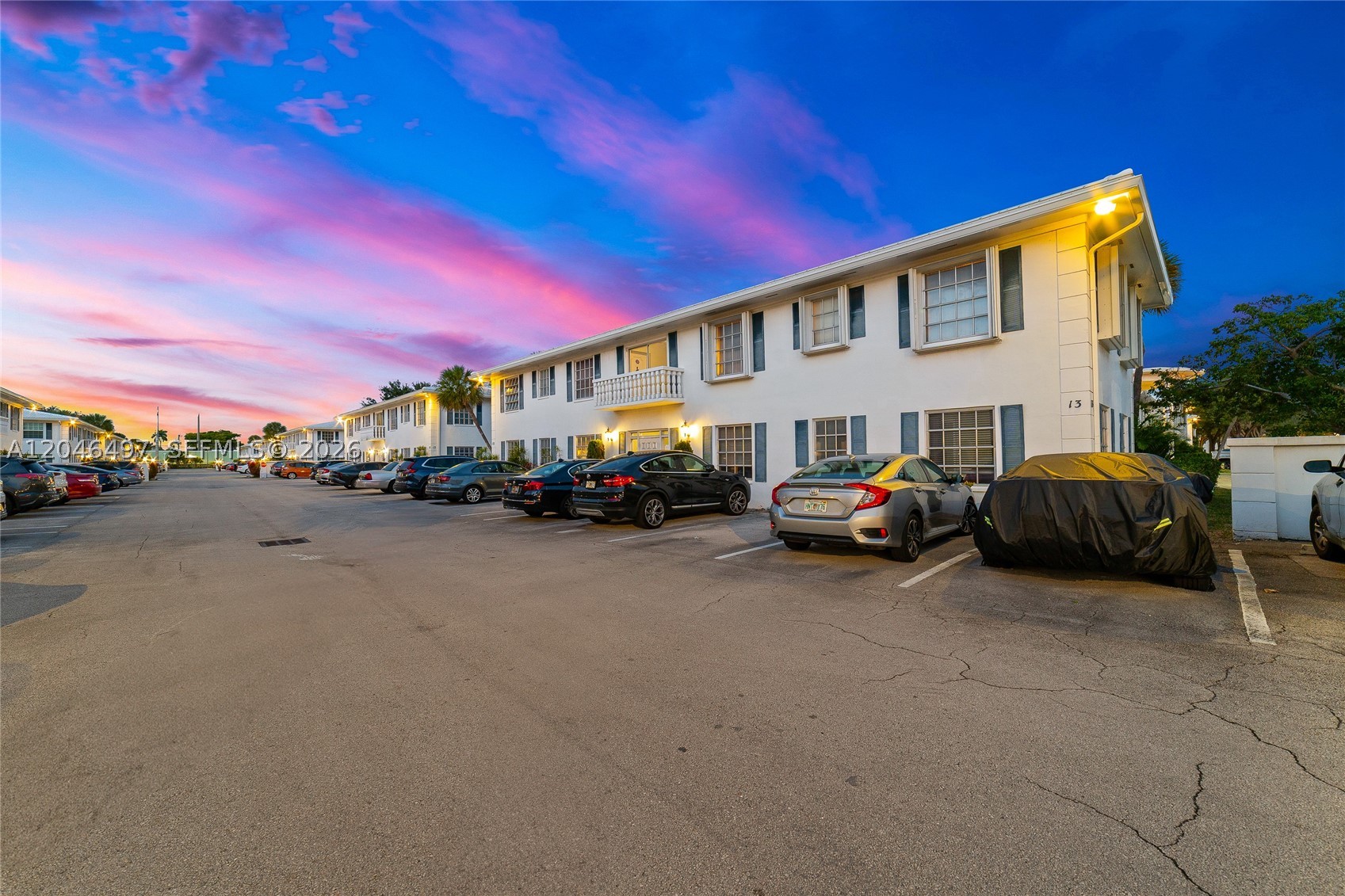 IMPERIAL POINT COLONNADES - Residential