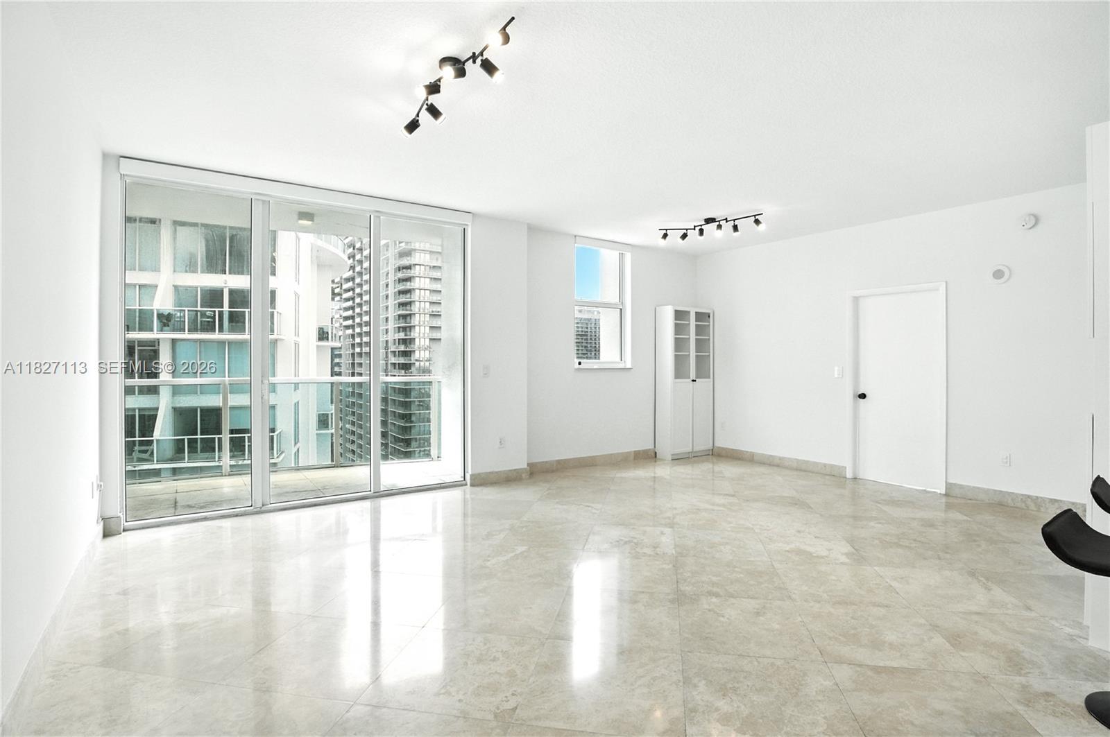BRICKELL ON THE RIVER N T - Residential