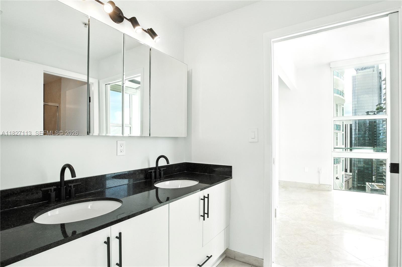 BRICKELL ON THE RIVER N T - Residential