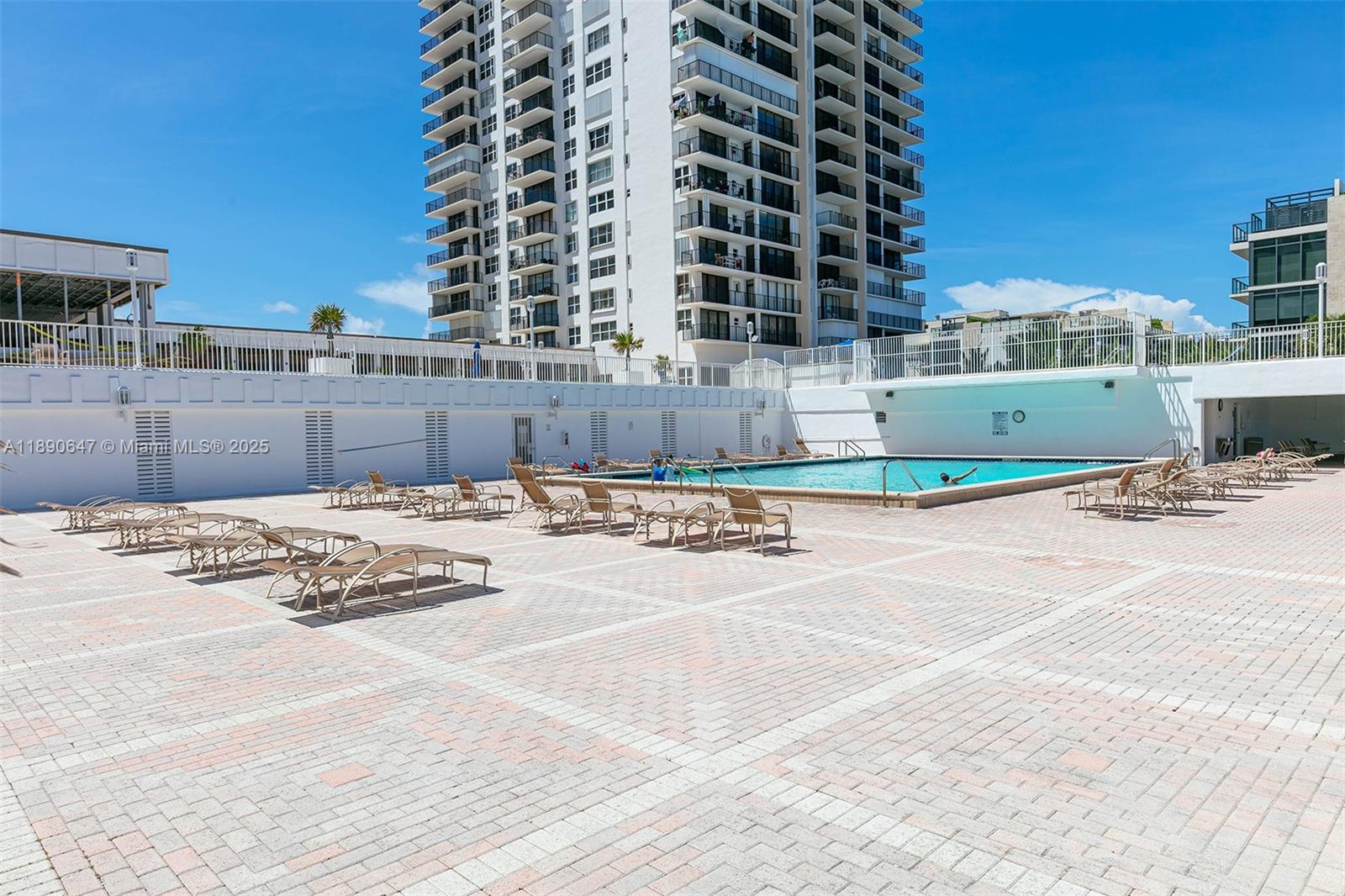 BRITANNIA AT QUADOMAIN CO - Residential Lease