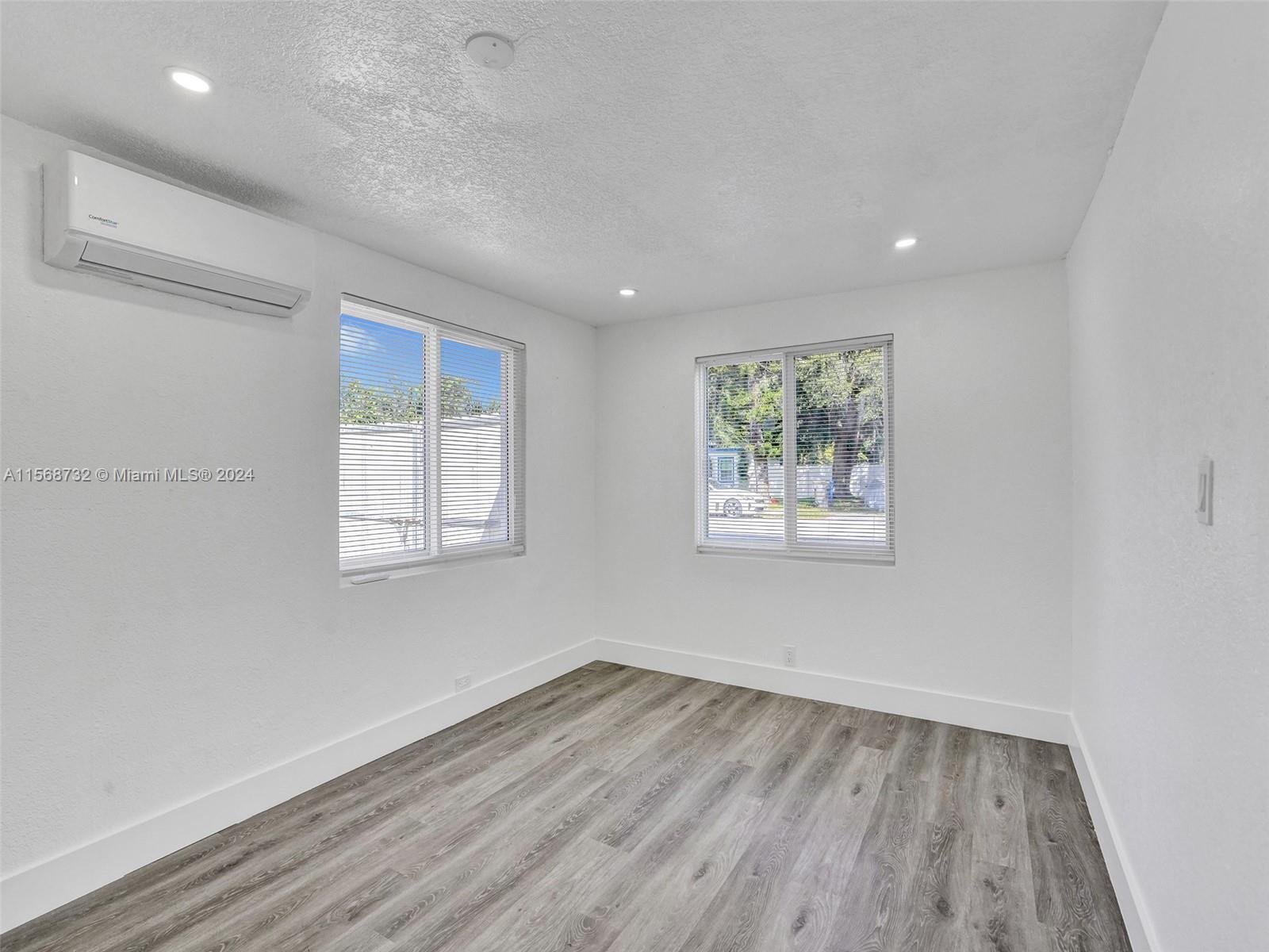 MIAMI GARDENS ESTATES SEC - Residential