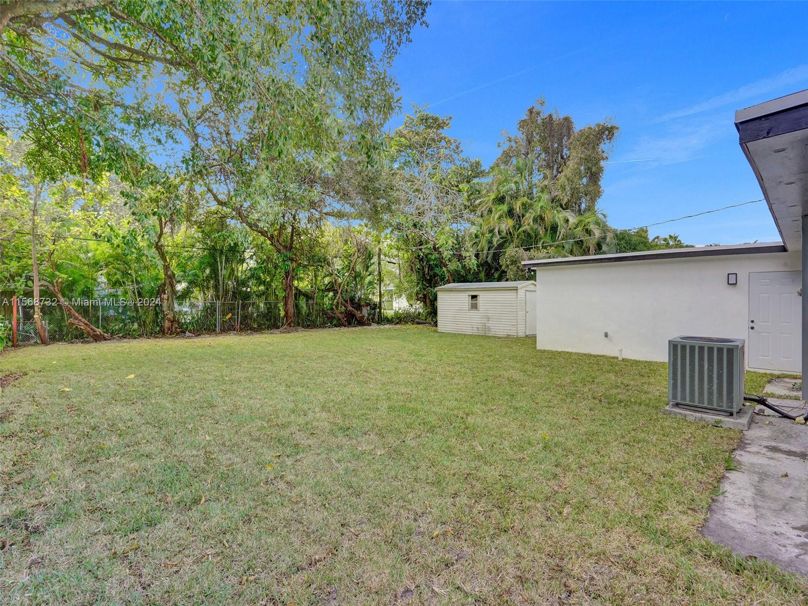MIAMI GARDENS ESTATES SEC - Residential