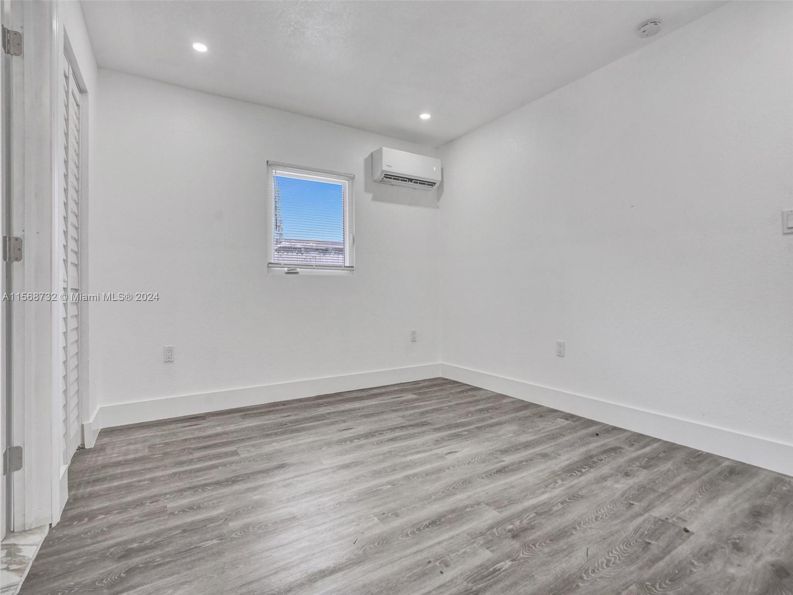 MIAMI GARDENS ESTATES SEC - Residential