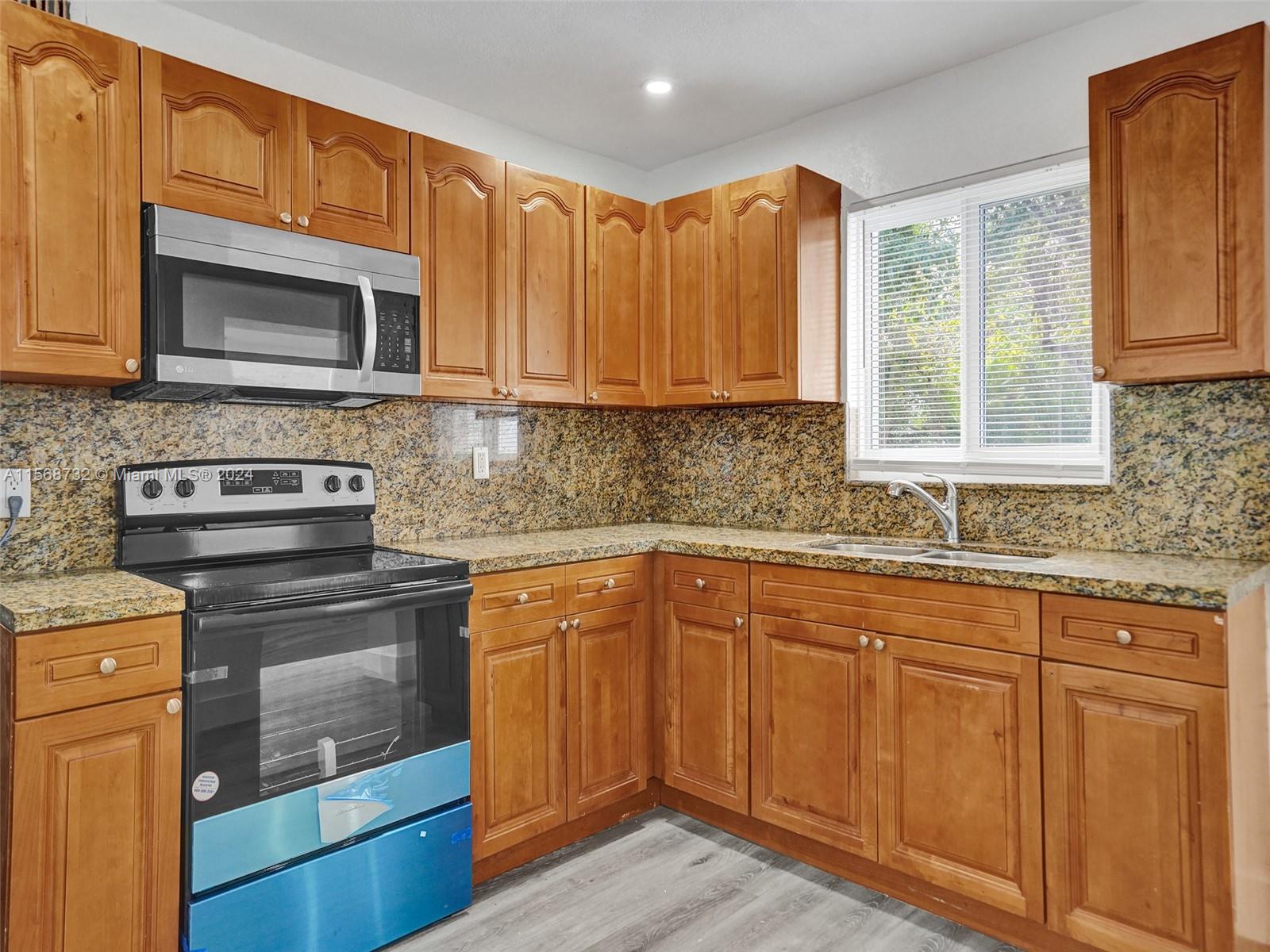 MIAMI GARDENS ESTATES SEC - Residential