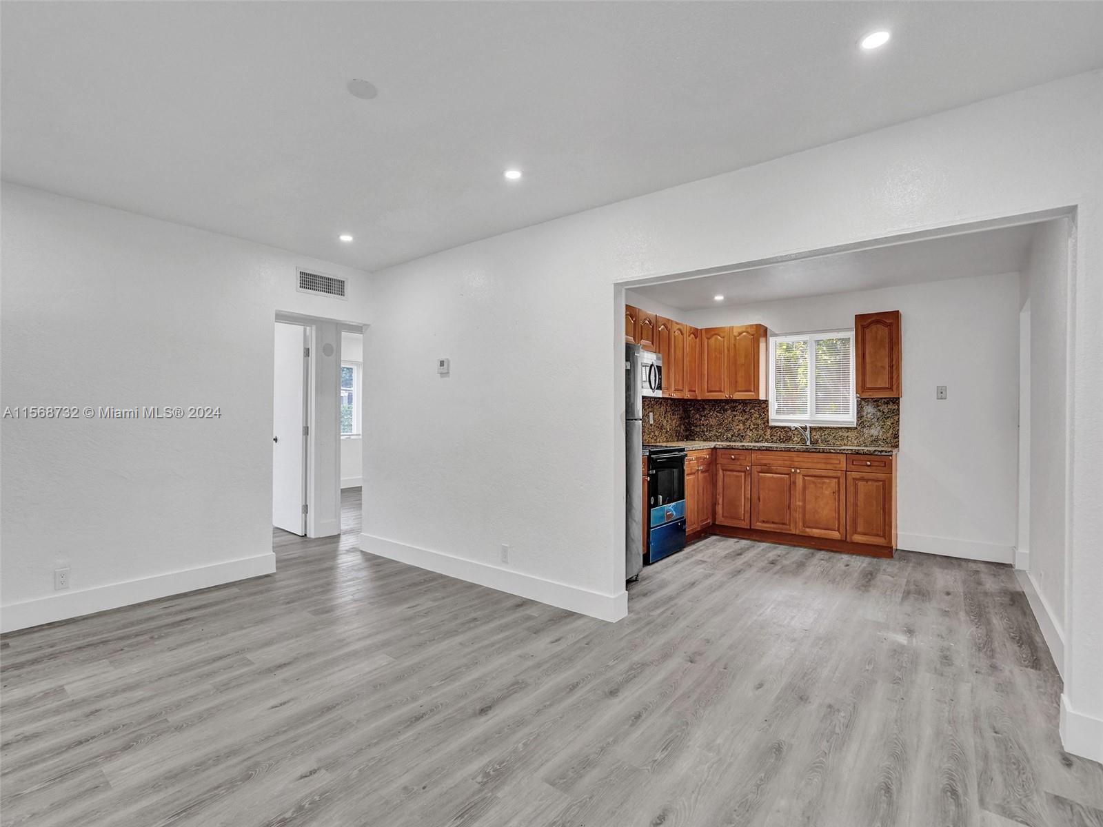 MIAMI GARDENS ESTATES SEC - Residential