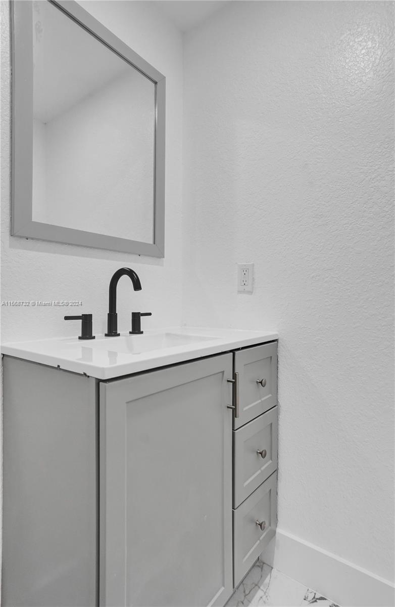 MIAMI GARDENS ESTATES SEC - Residential