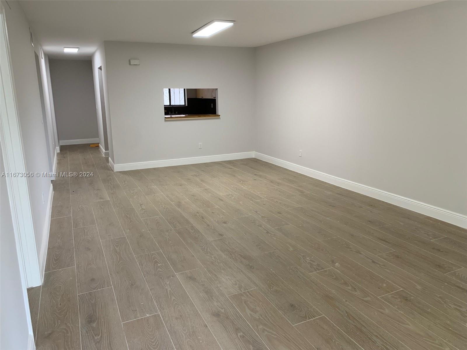 Spacious 2 Bedrooms and 2 Full Bathrooms, First Floor Unit. Master Bedroom with ensuite bathroom and walk-in closet. New Tile Floors. Washer & Dryer. Large Kitchen. Dining and Family Room.