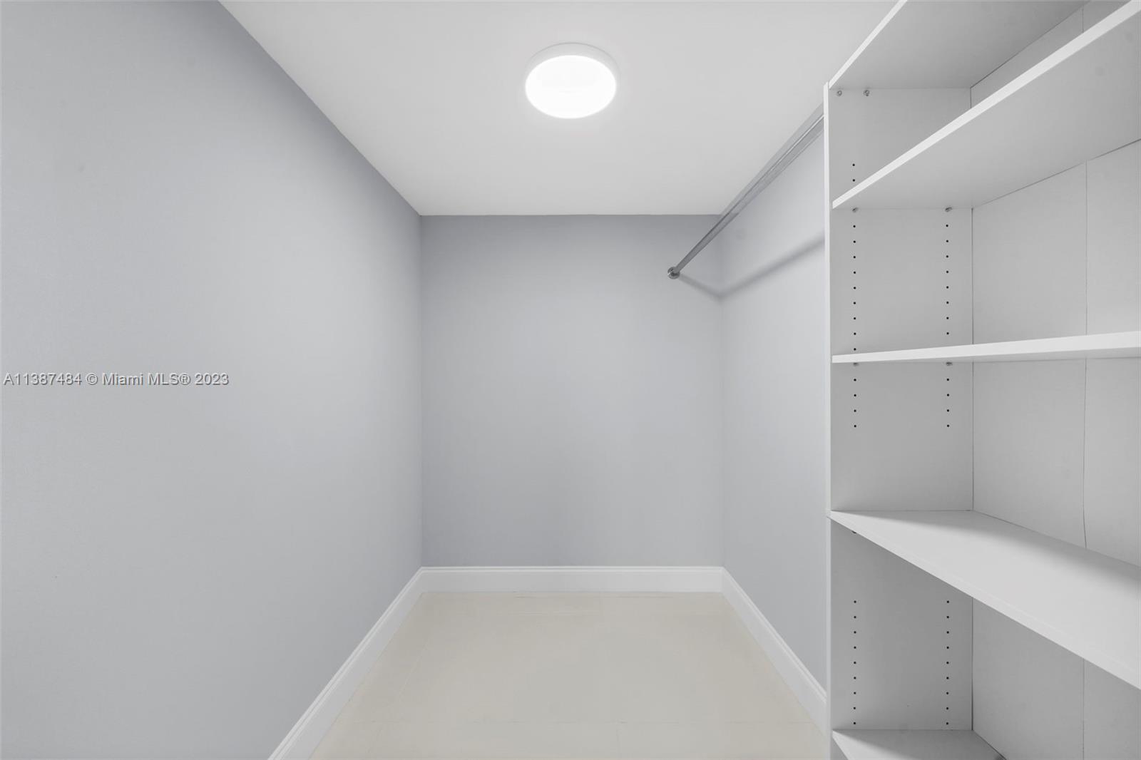 VENETIAN PARK III CONDO - Residential Lease