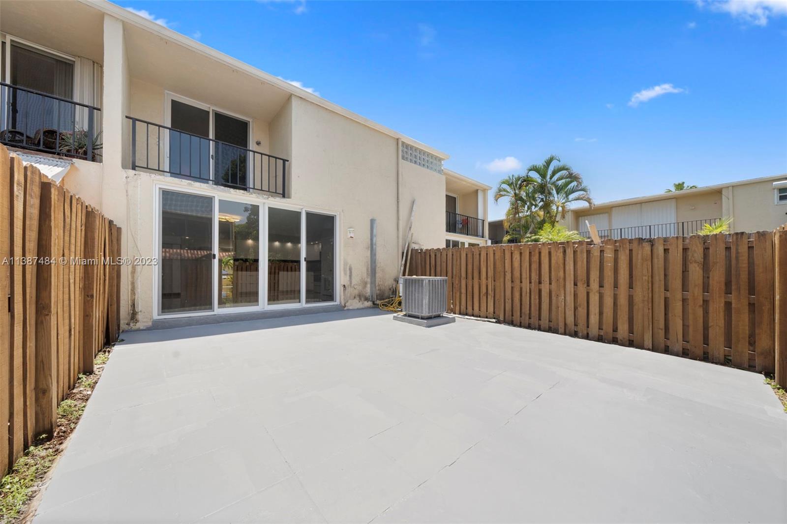VENETIAN PARK III CONDO - Residential Lease