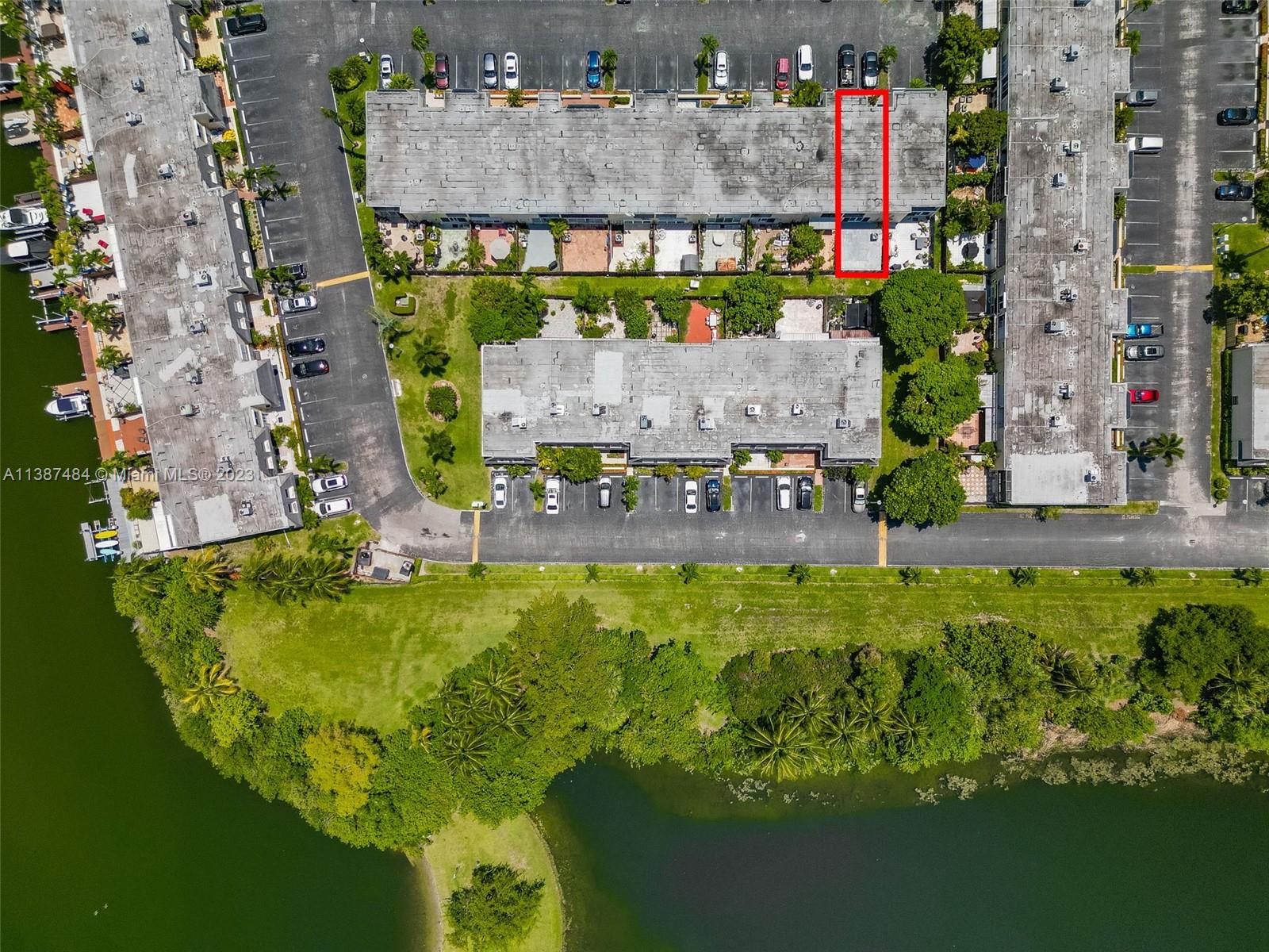 VENETIAN PARK III CONDO - Residential Lease