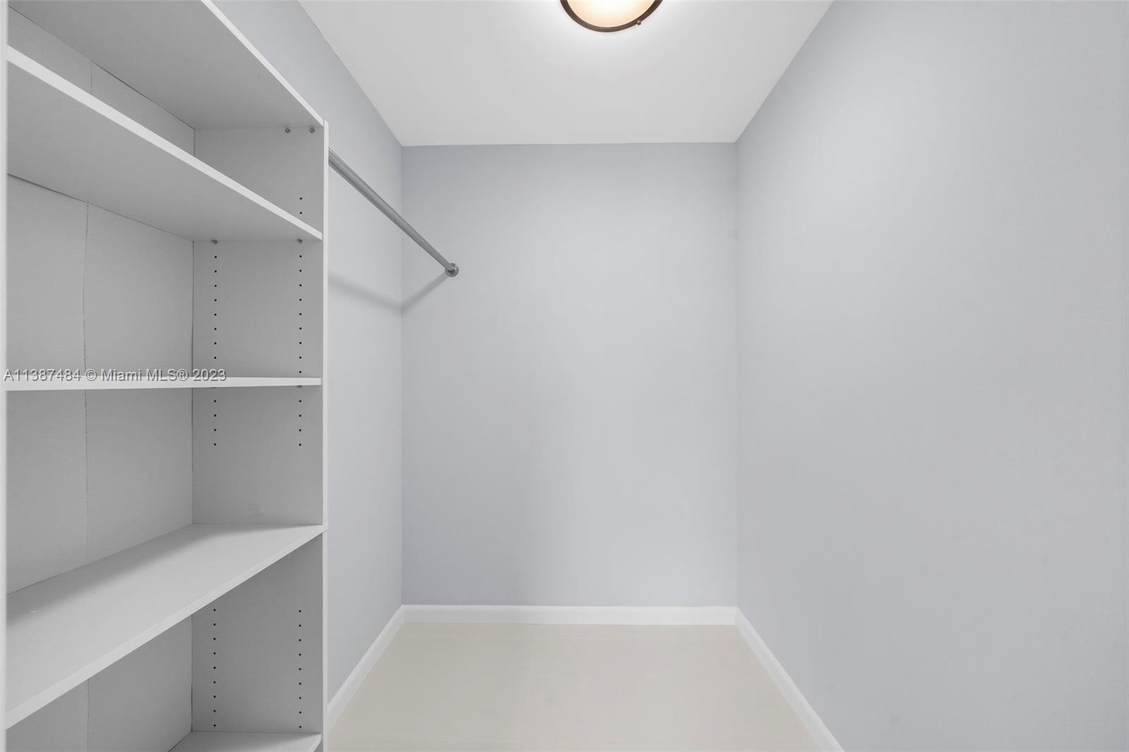VENETIAN PARK III CONDO - Residential Lease