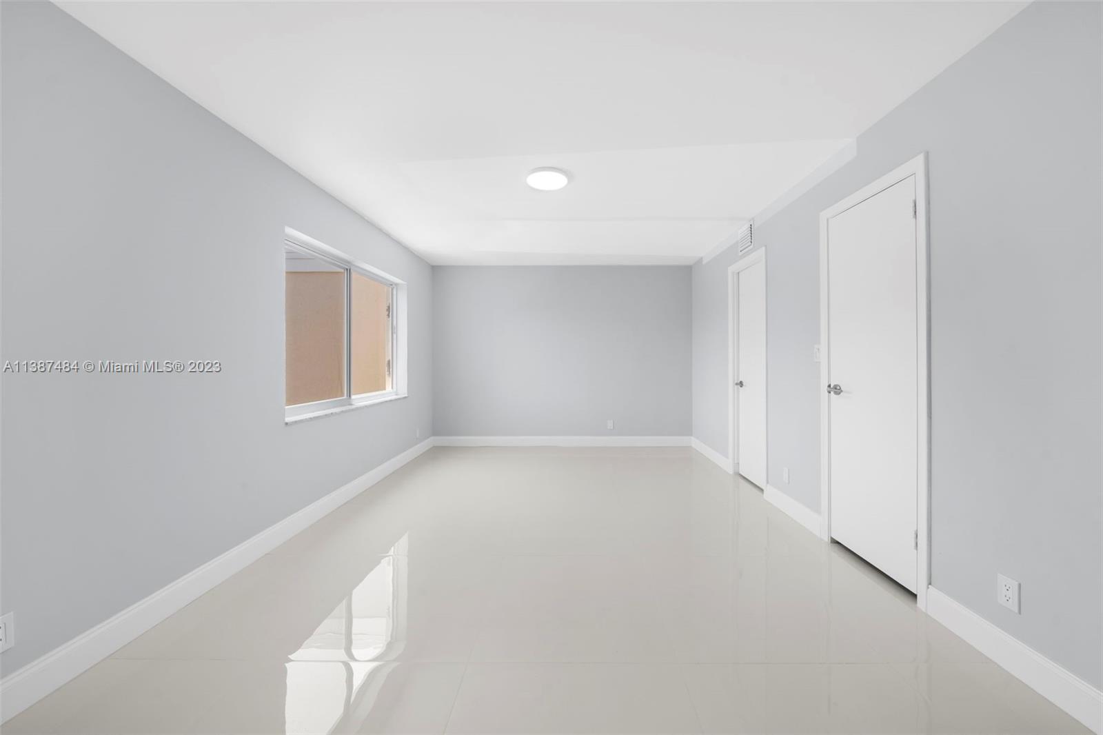 VENETIAN PARK III CONDO - Residential Lease