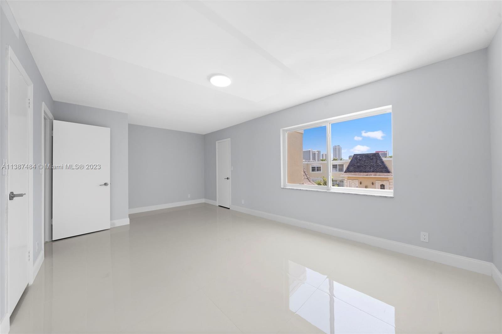 VENETIAN PARK III CONDO - Residential Lease