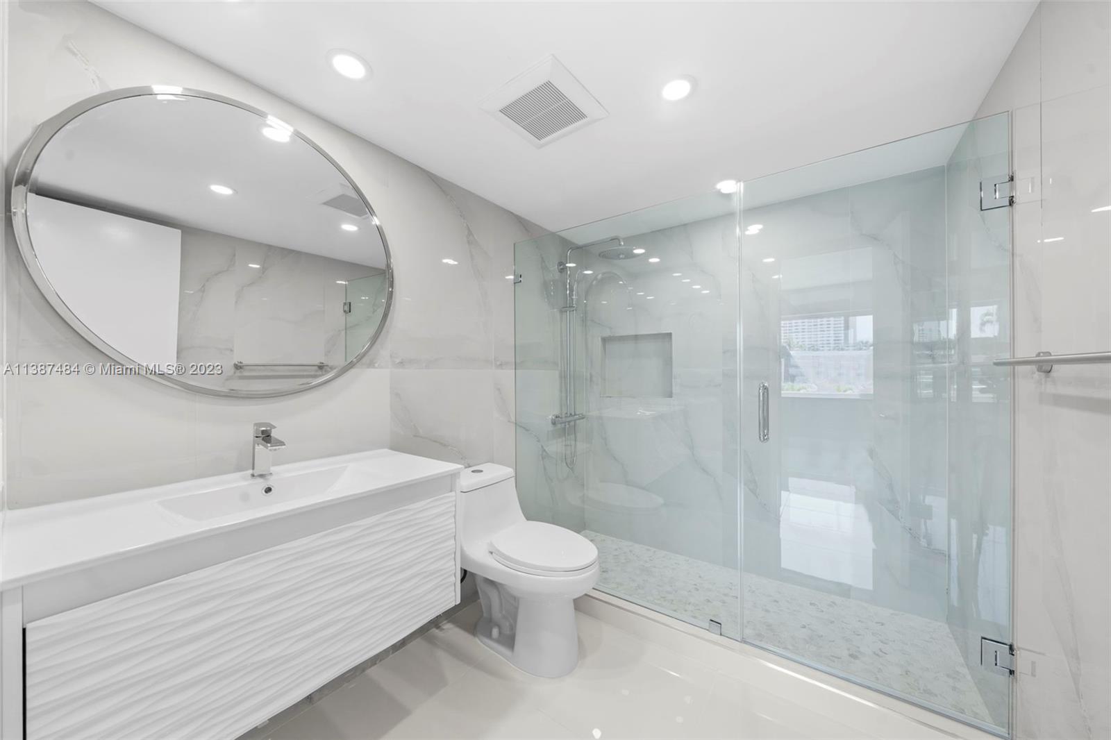 VENETIAN PARK III CONDO - Residential Lease