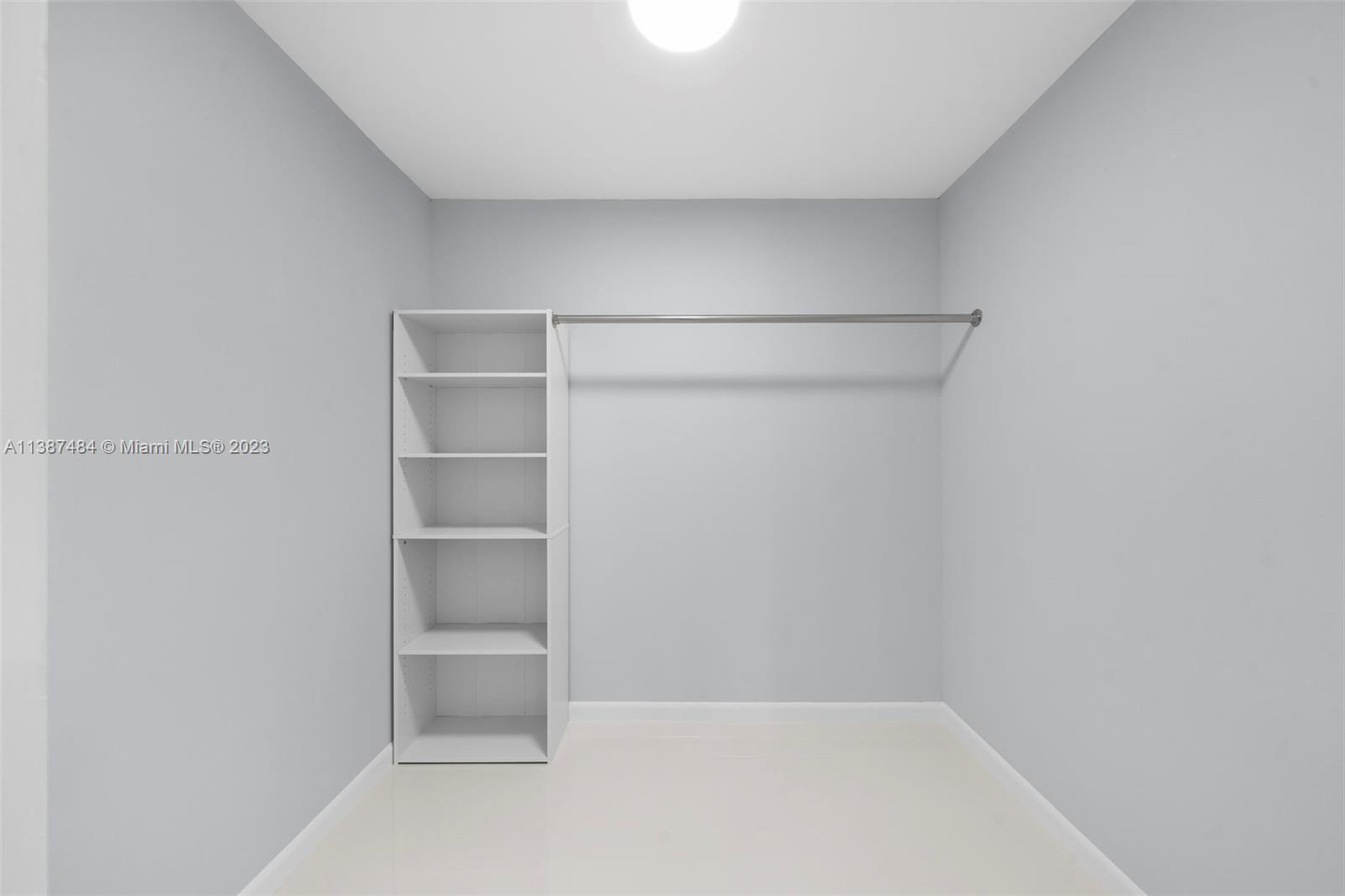 VENETIAN PARK III CONDO - Residential Lease