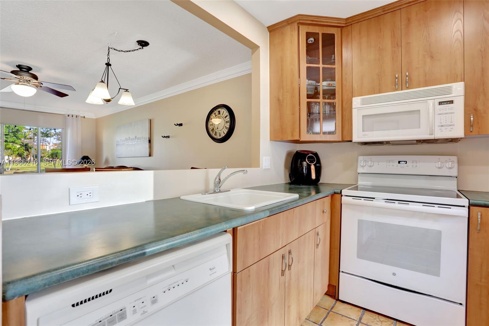 BRADLEY HALL CONDO - Residential
