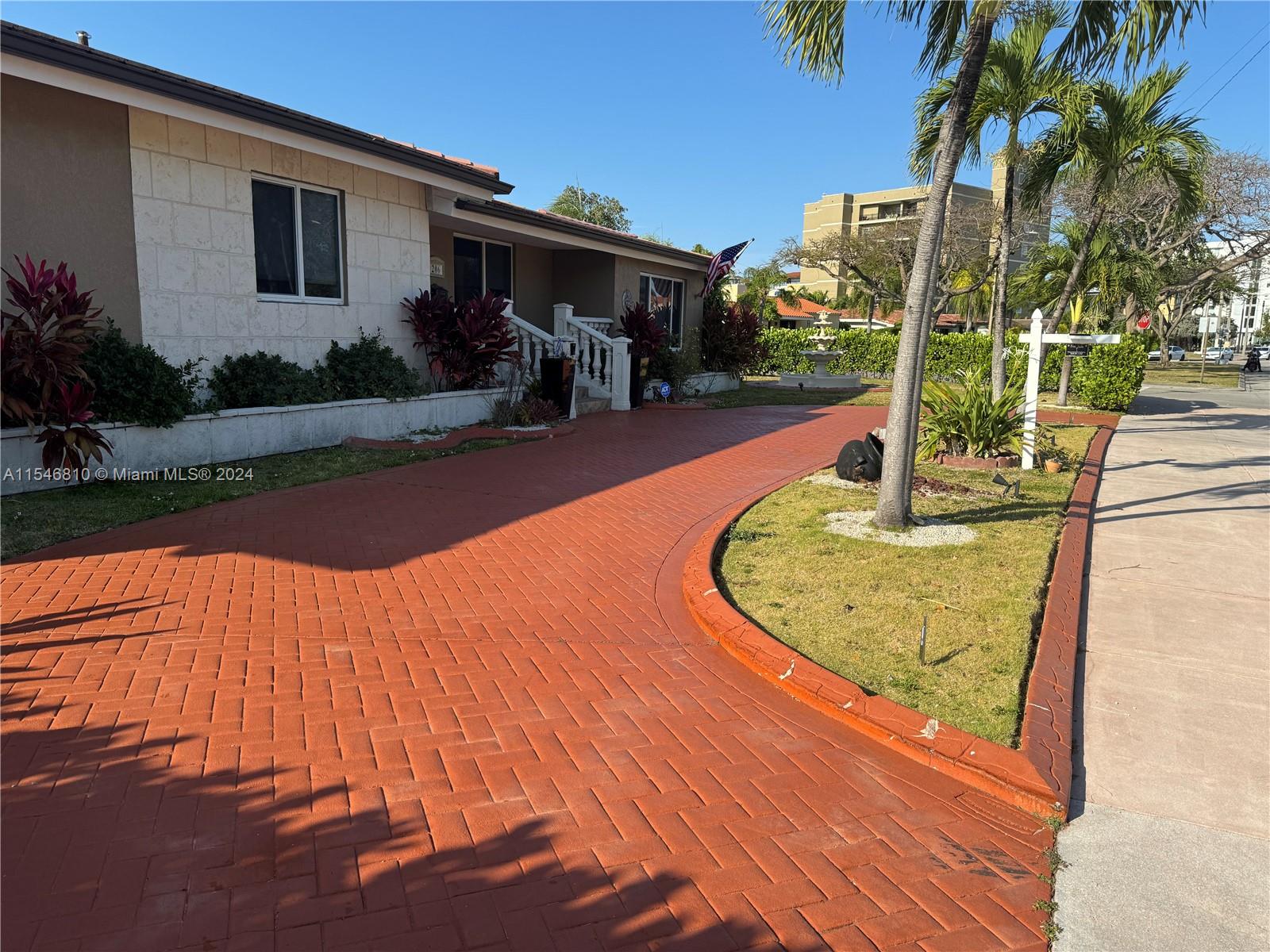 CORAL GABLES FLAGLER ST S - Residential