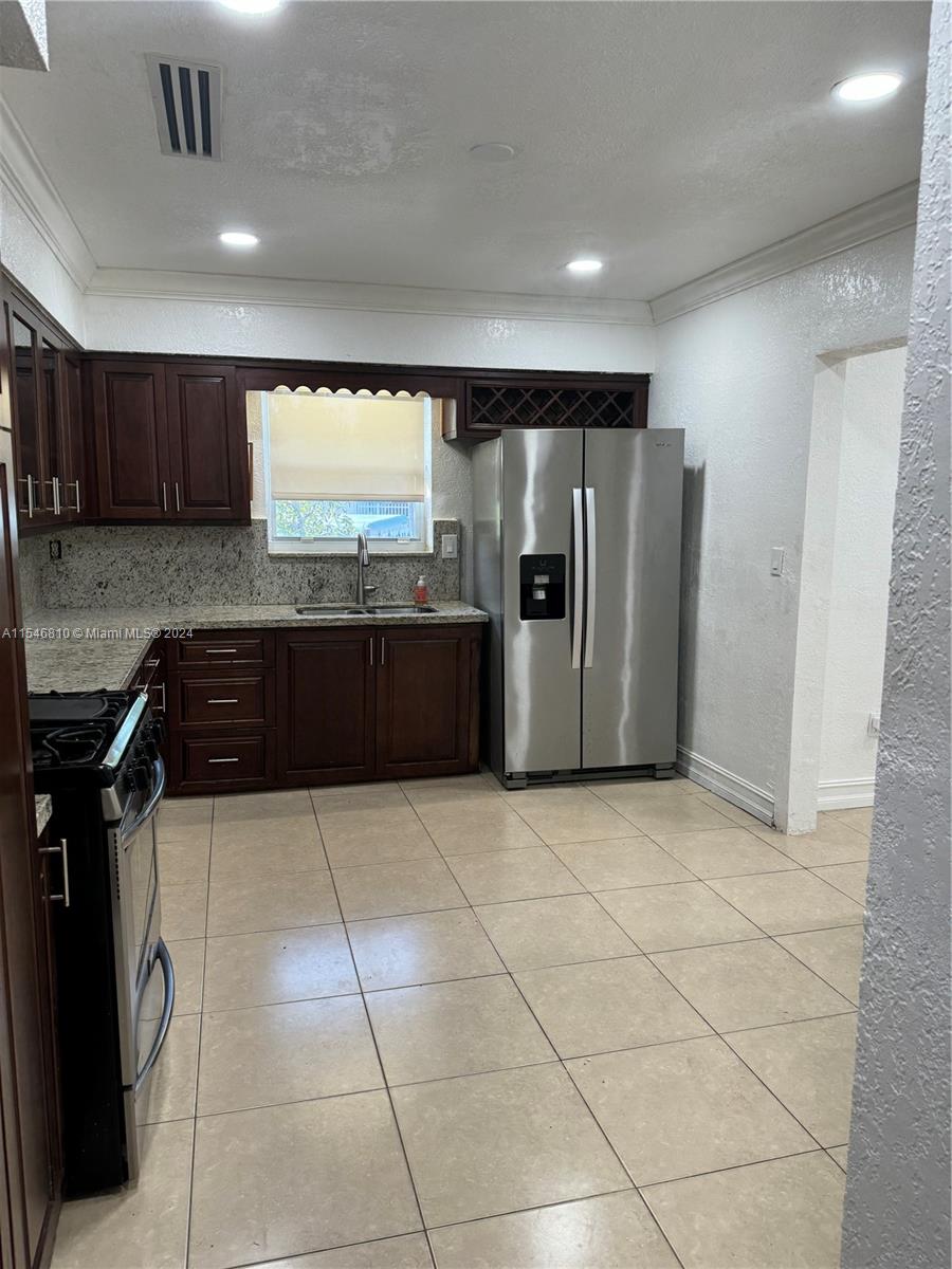 CORAL GABLES FLAGLER ST S - Residential