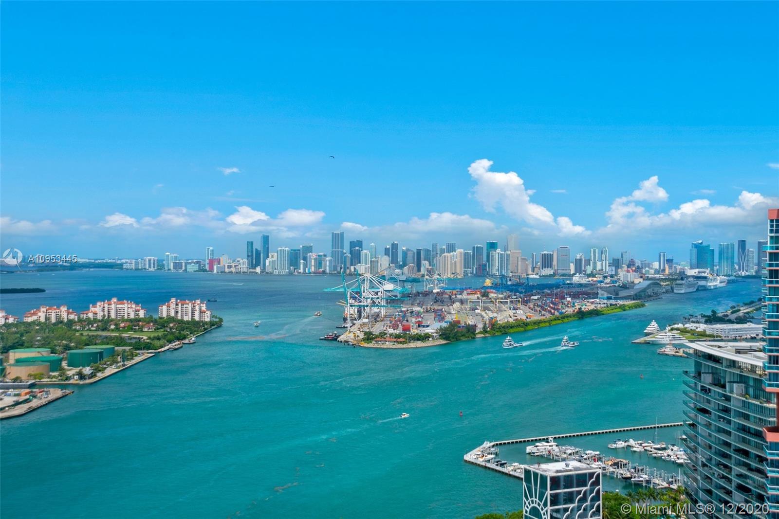 CONTINUUM ON SOUTH BEACH - Residential
