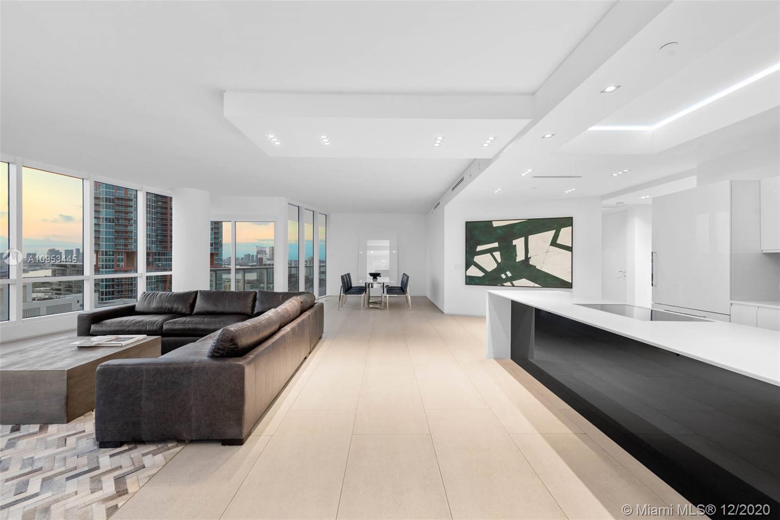 CONTINUUM ON SOUTH BEACH - Residential