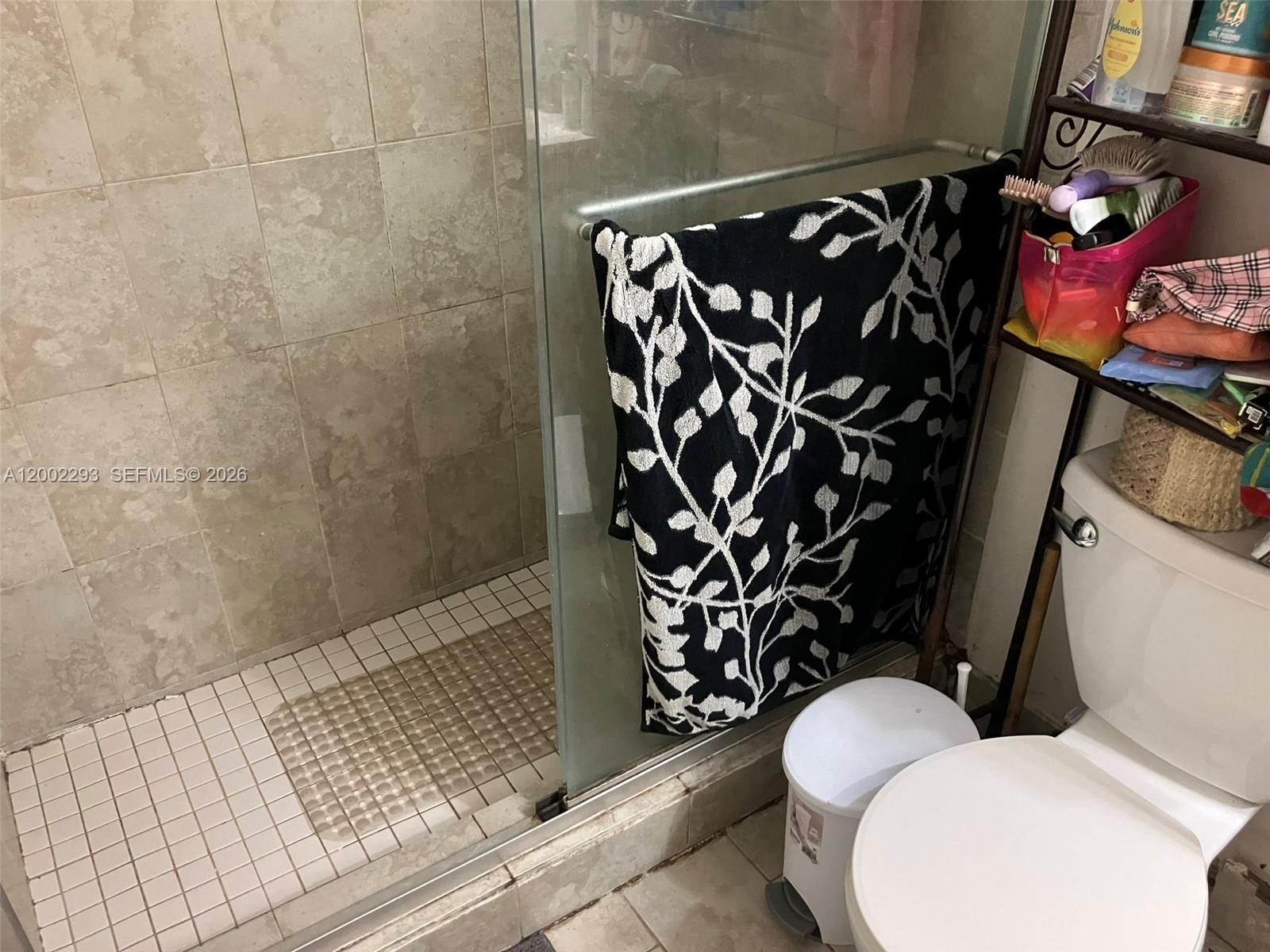 SOUTH WINDS CONDO - Residential