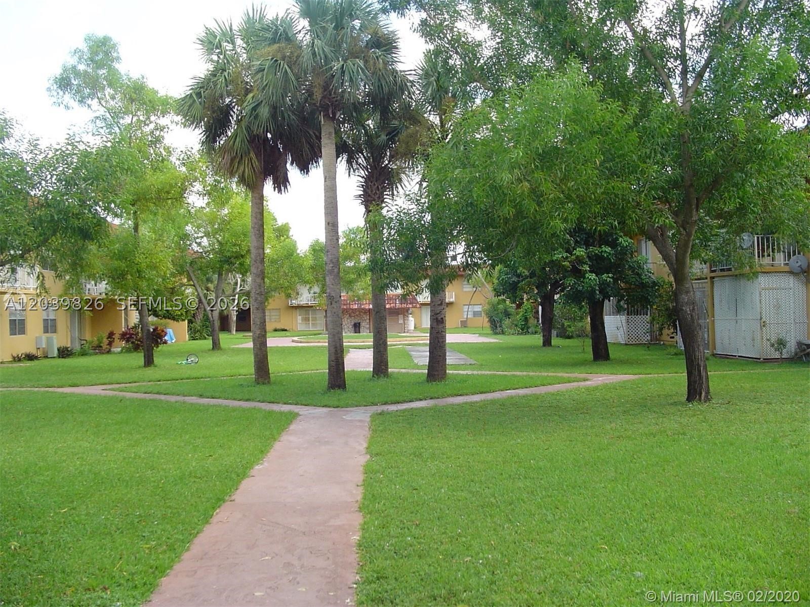 NEW WORLD CONDO APTS IV - Residential