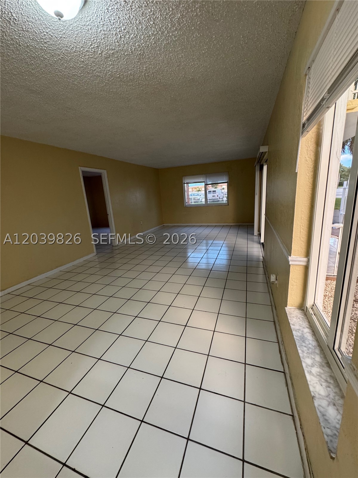 NEW WORLD CONDO APTS IV - Residential