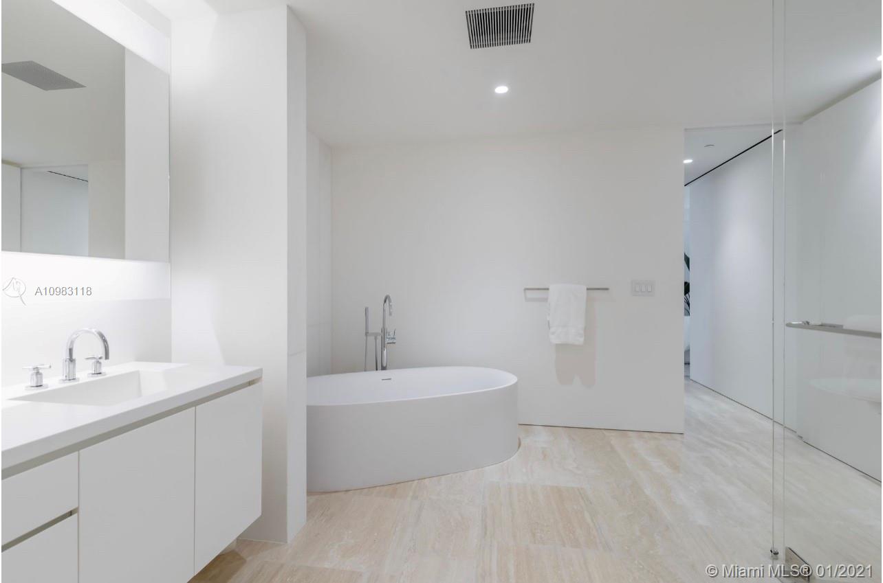 SURF CLUB CONDO - Residential