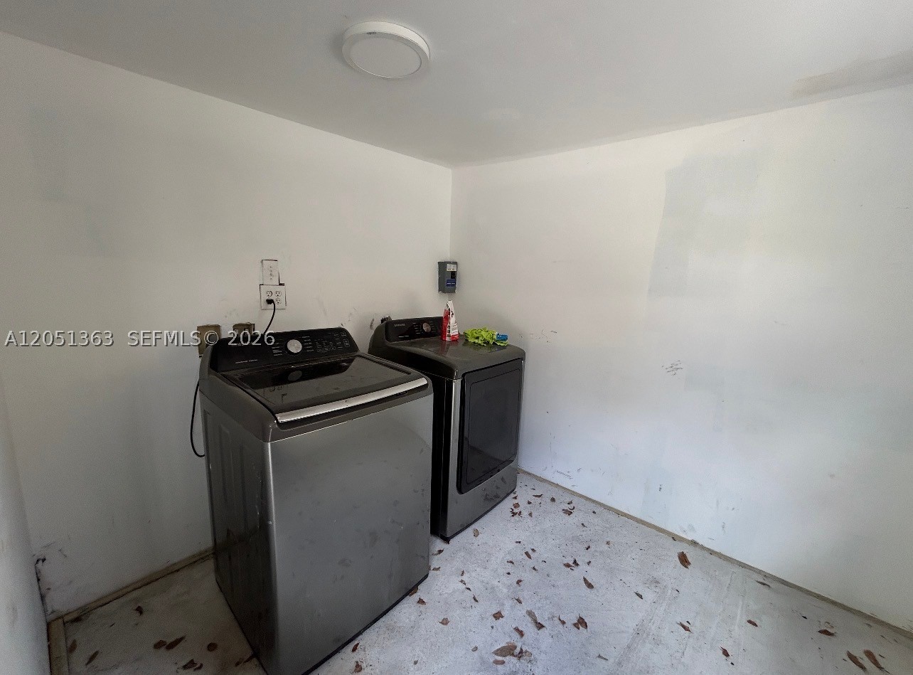 EVANSTON HEIGHTS - Residential Lease