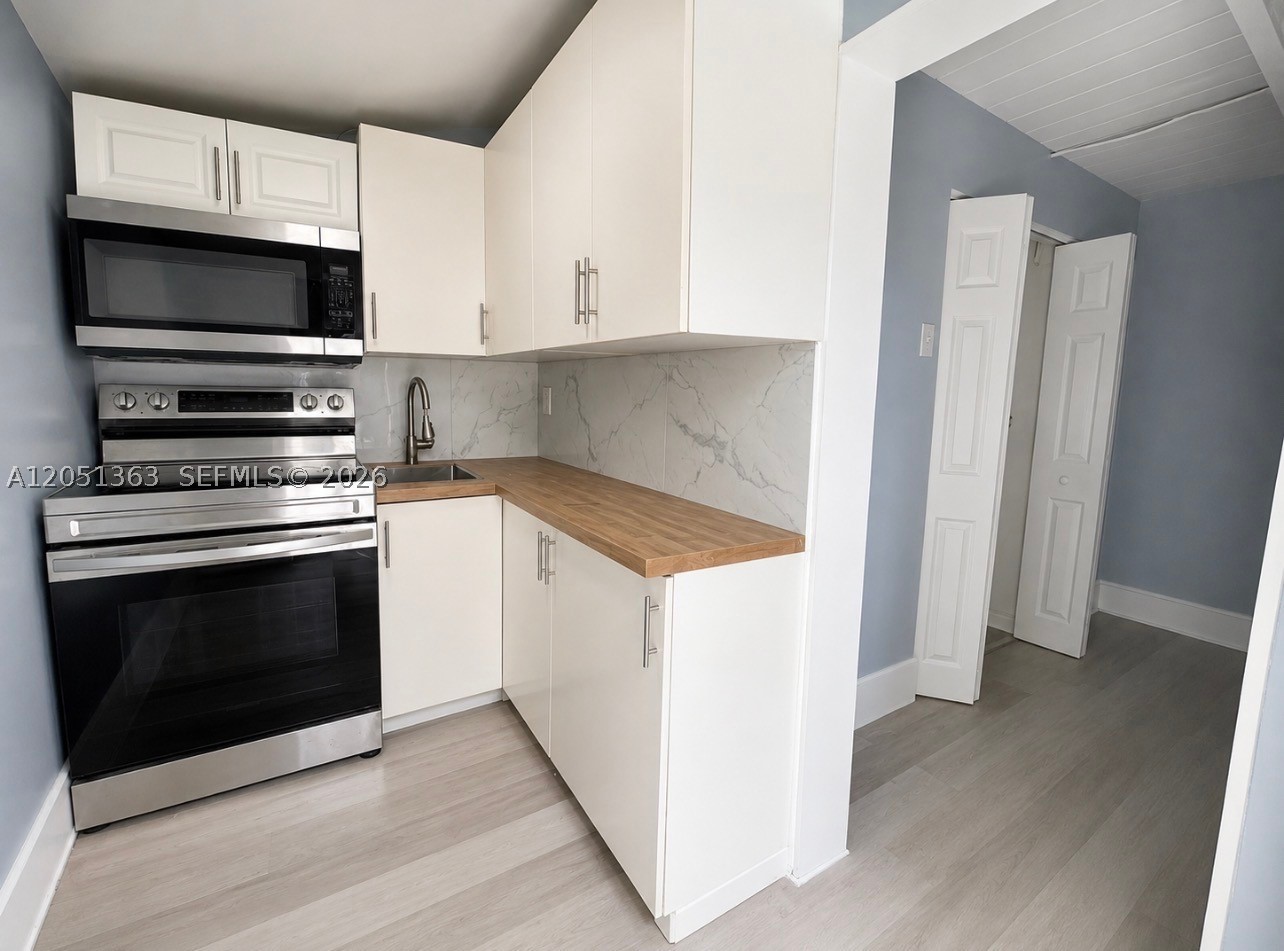 EVANSTON HEIGHTS - Residential Lease