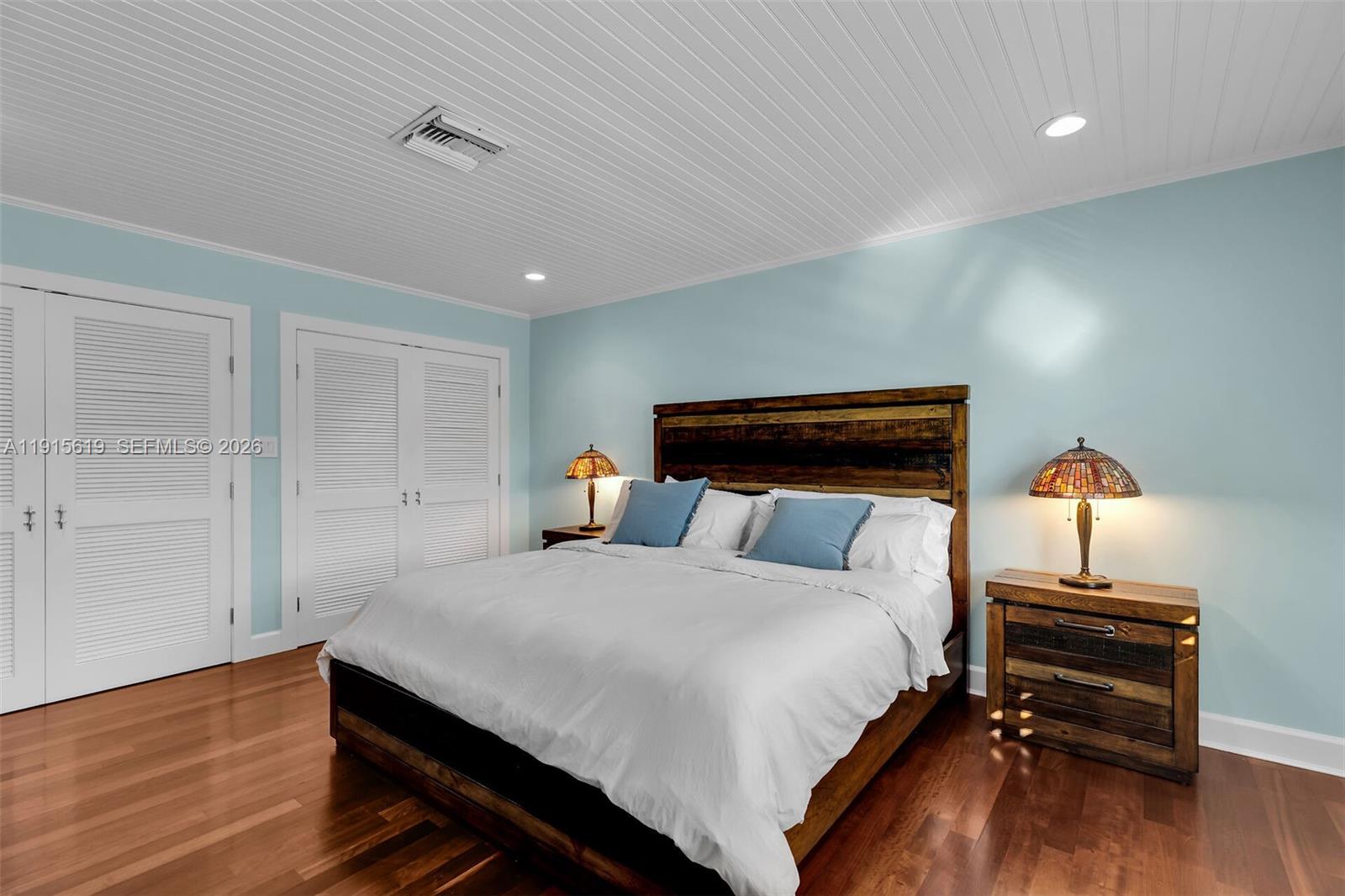 PLANTATION ISLAND - Residential