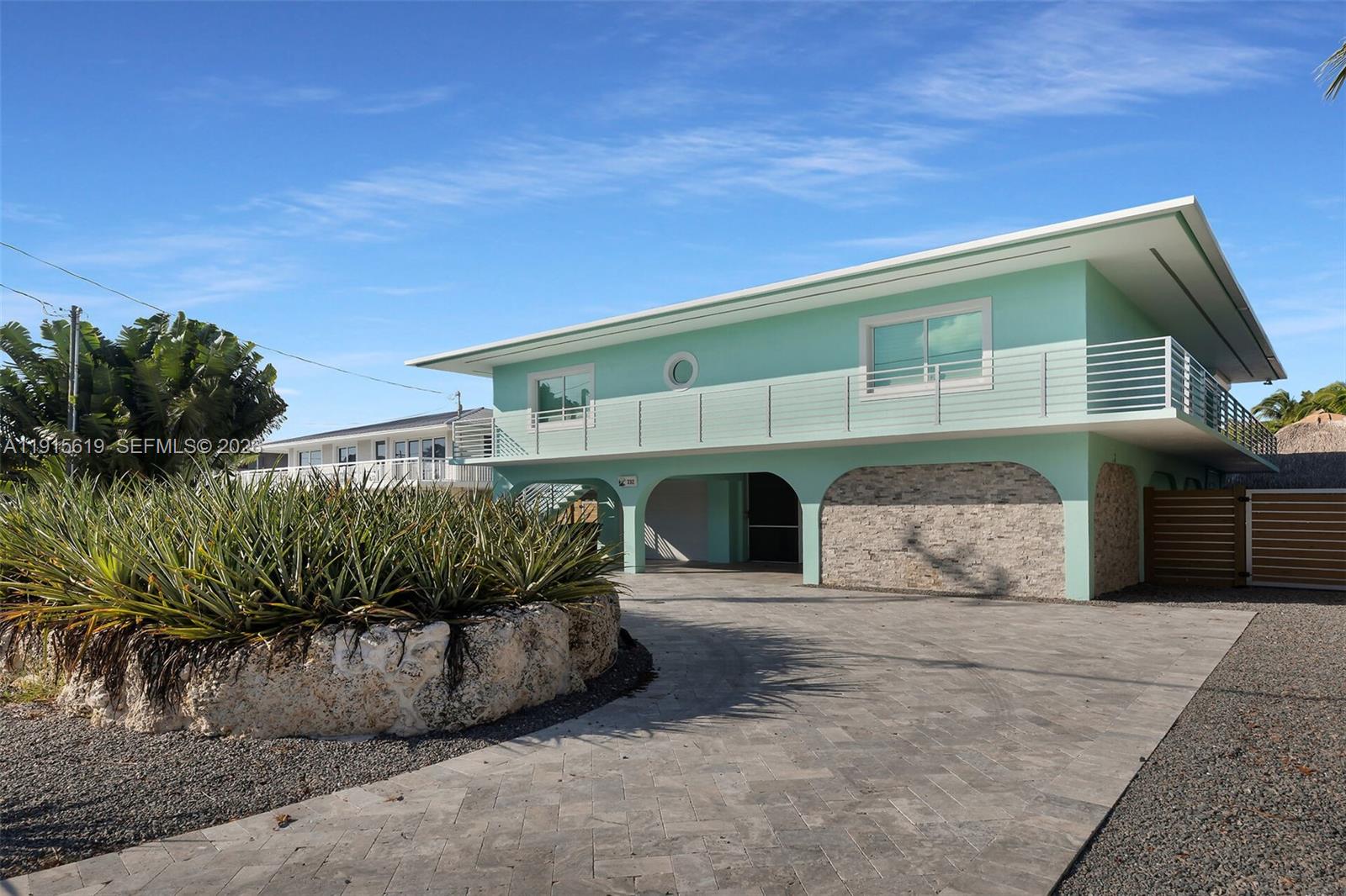 PLANTATION ISLAND - Residential